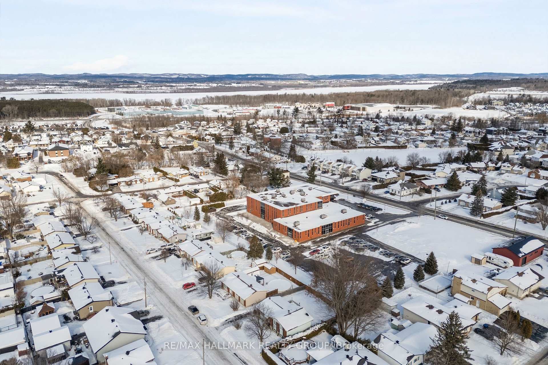 411 Gilles Street photo 3