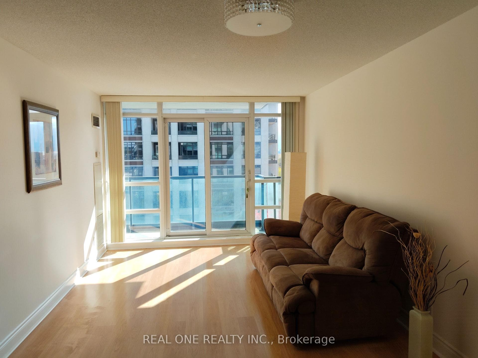 75 South Town Centre Boulevard Unit 703 photo 2