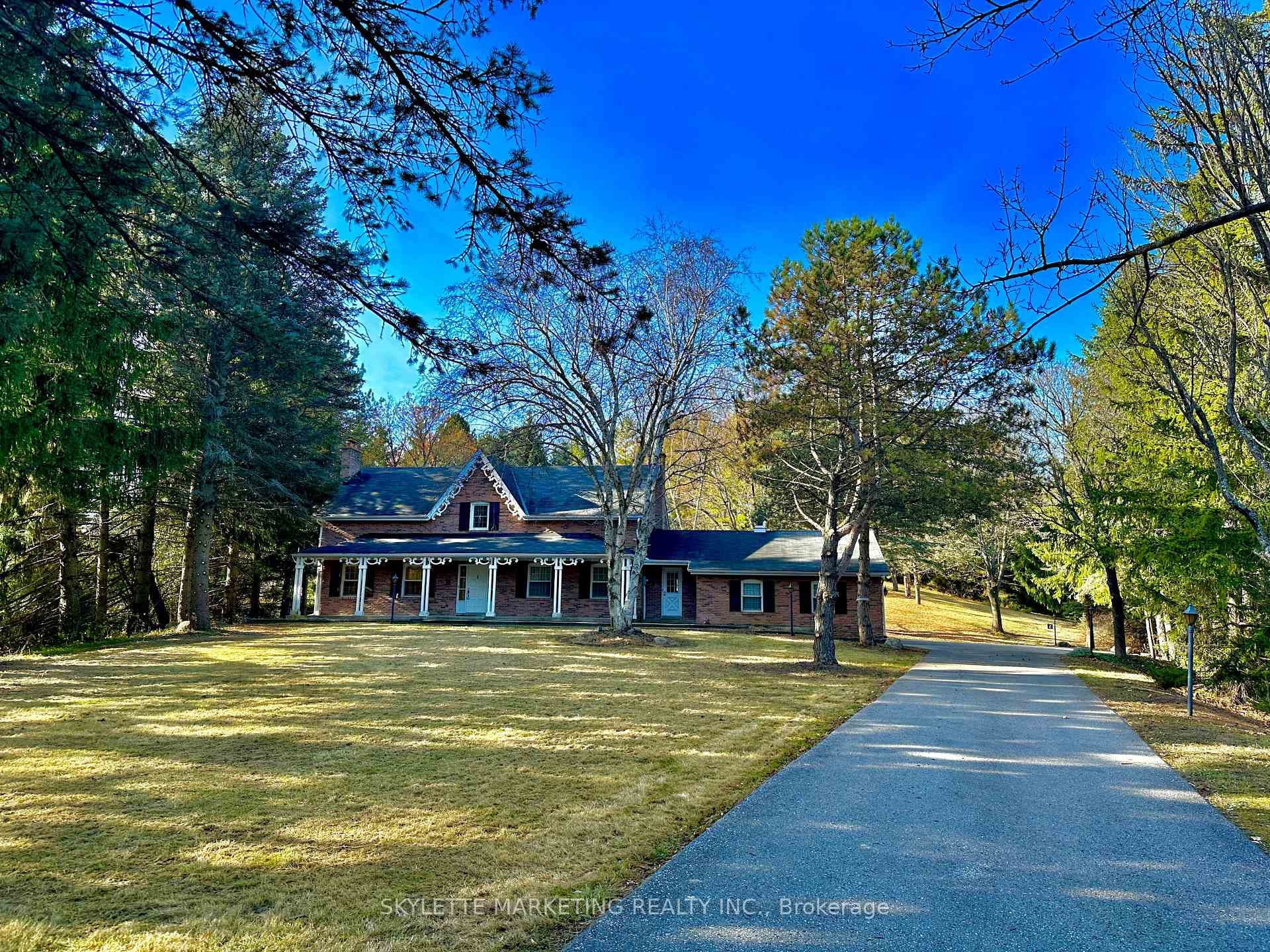 8 Blue Grass Drive photo 1