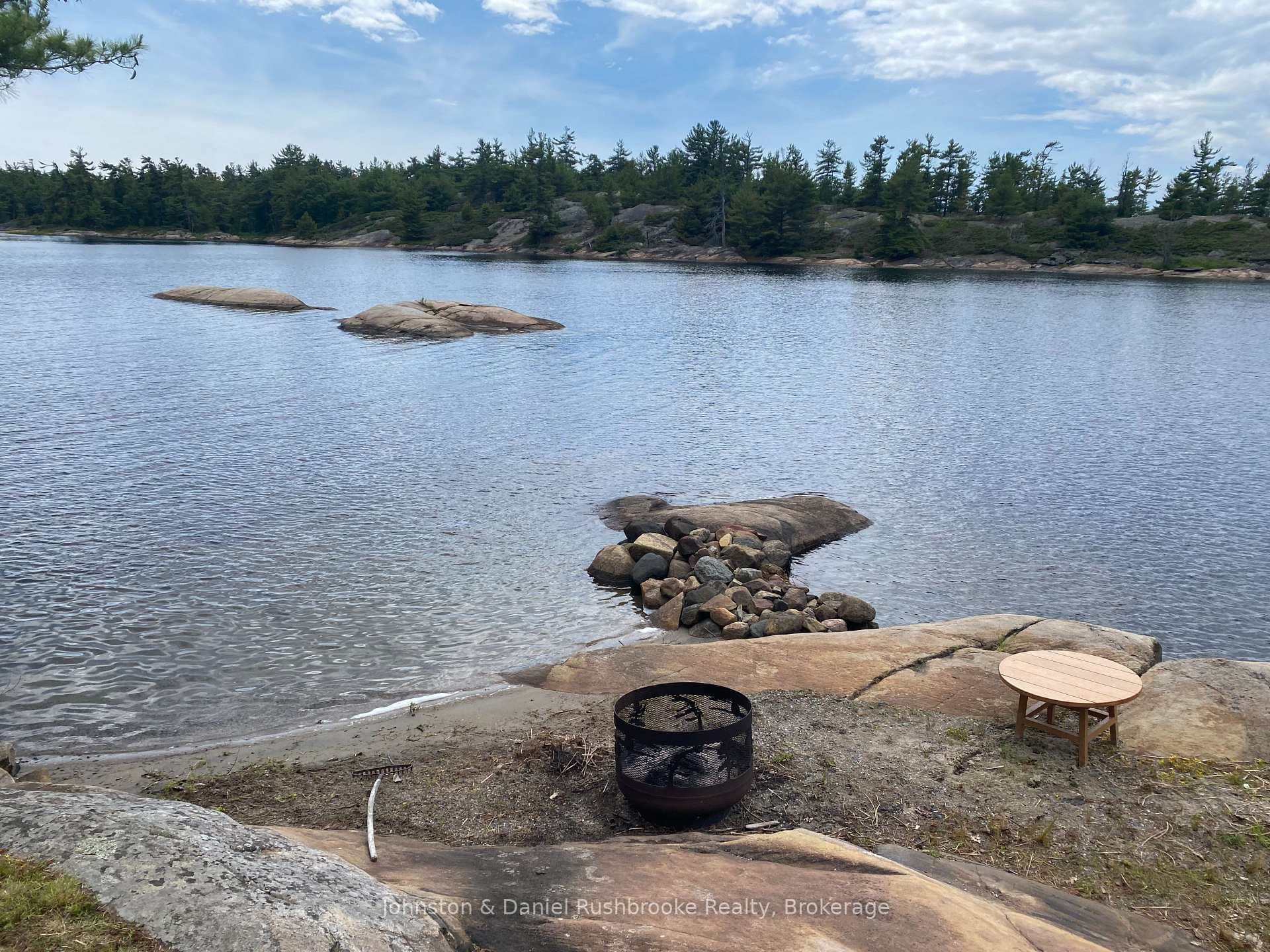 1 B244 (Conger) Island photo 48