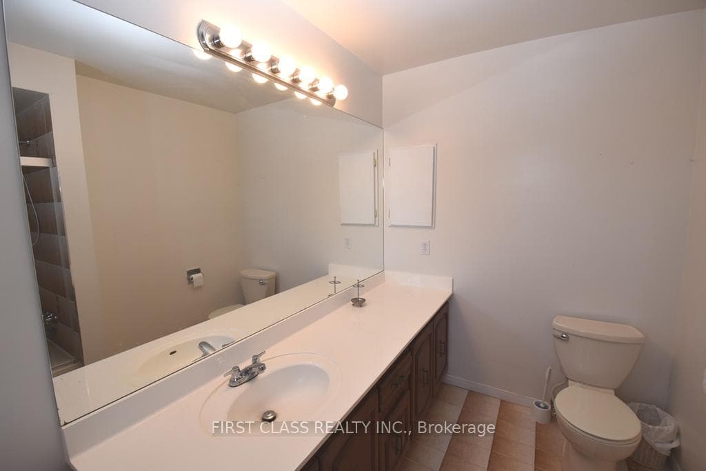 4028 Erindale Station Road photo 21