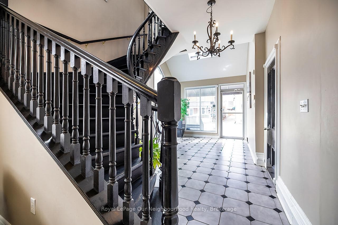 71 Albert Street photo 14