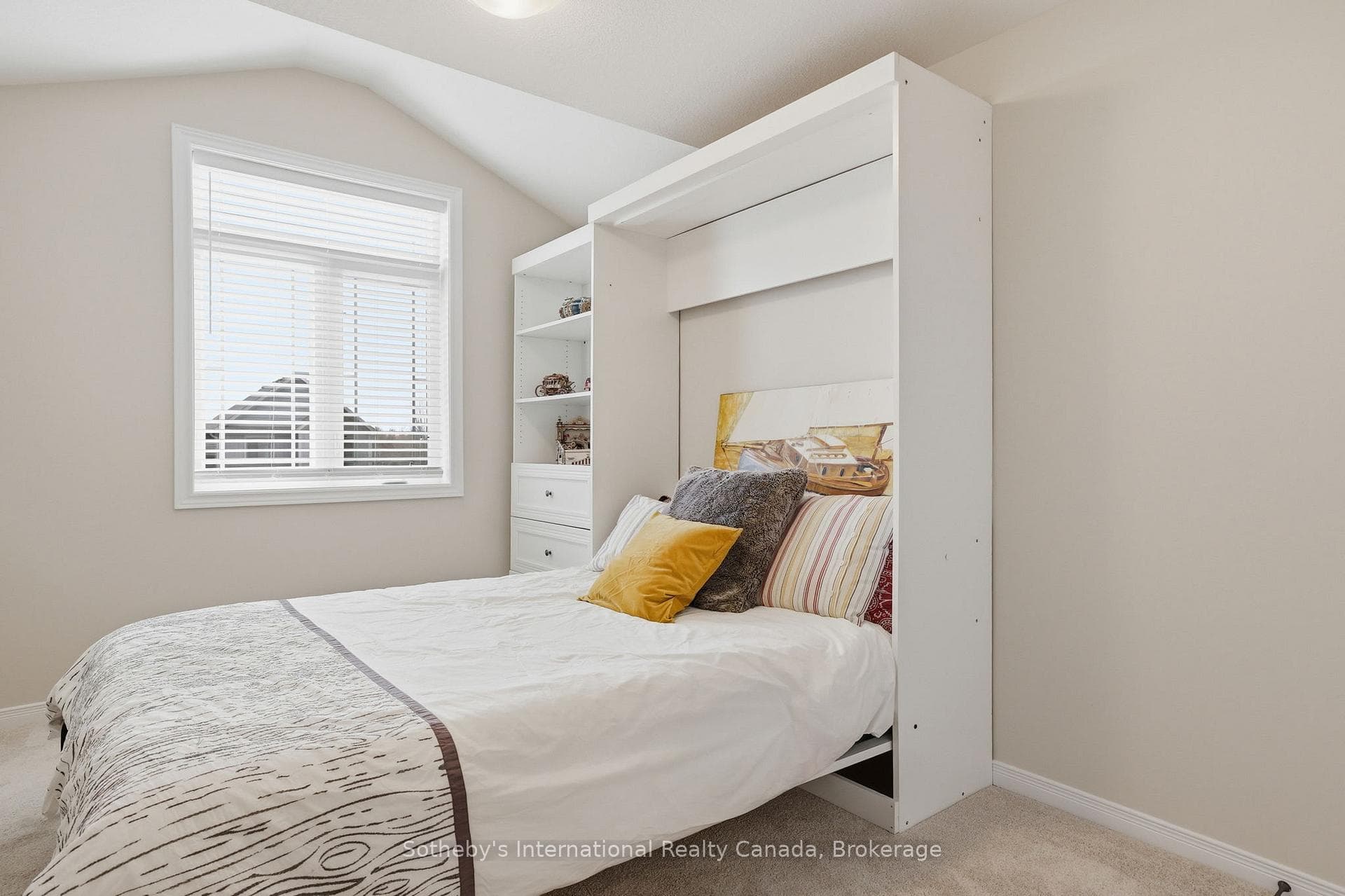 Murphy Bed in Guest bedroom
