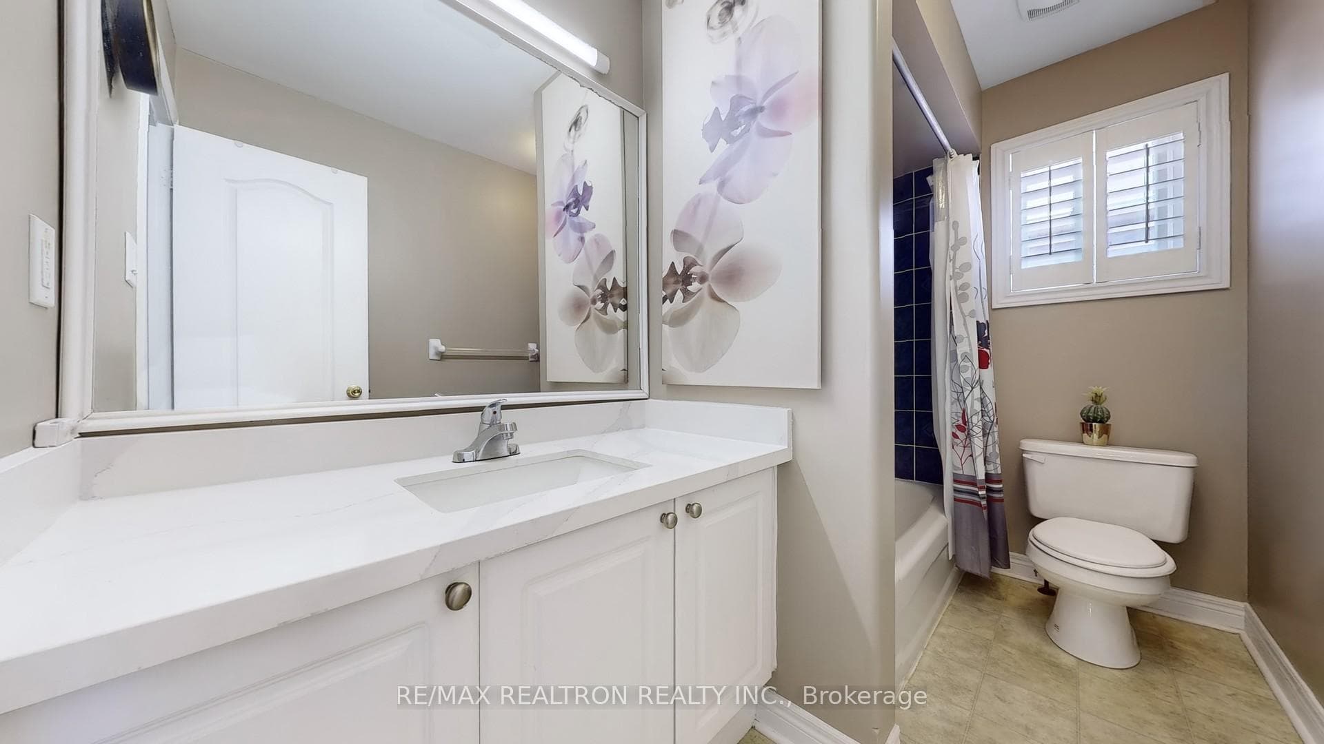 81 Laurendale Avenue photo 31