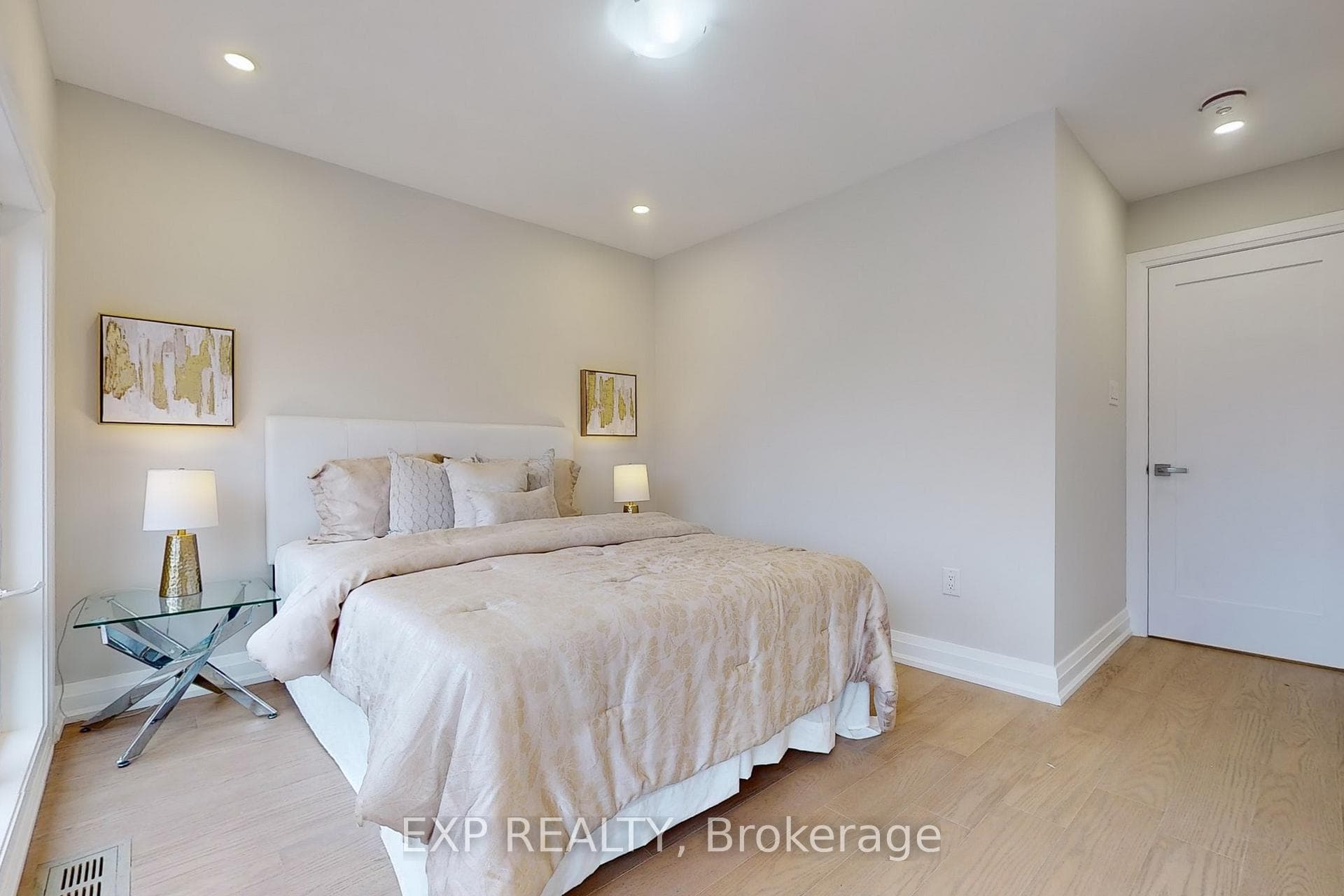 644 Rhodes Avenue photo 25