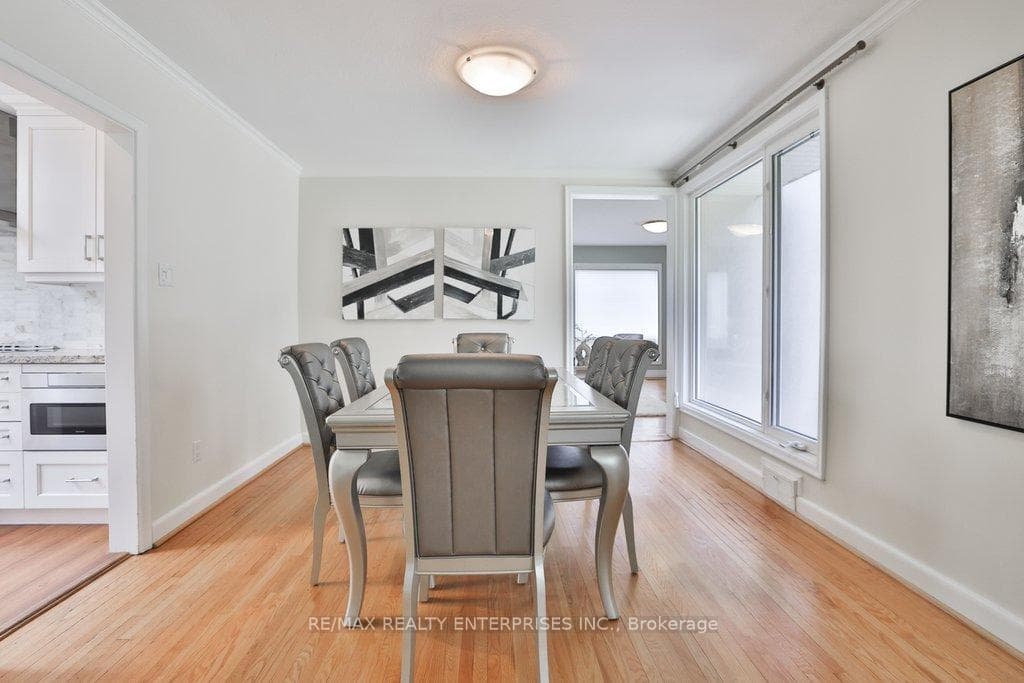 35 Hollyrood Heights Drive photo 11