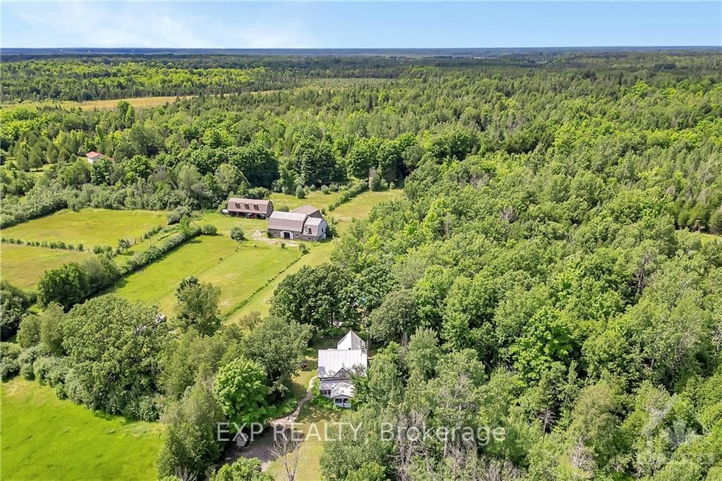 806 RICHARDSON Road photo 2