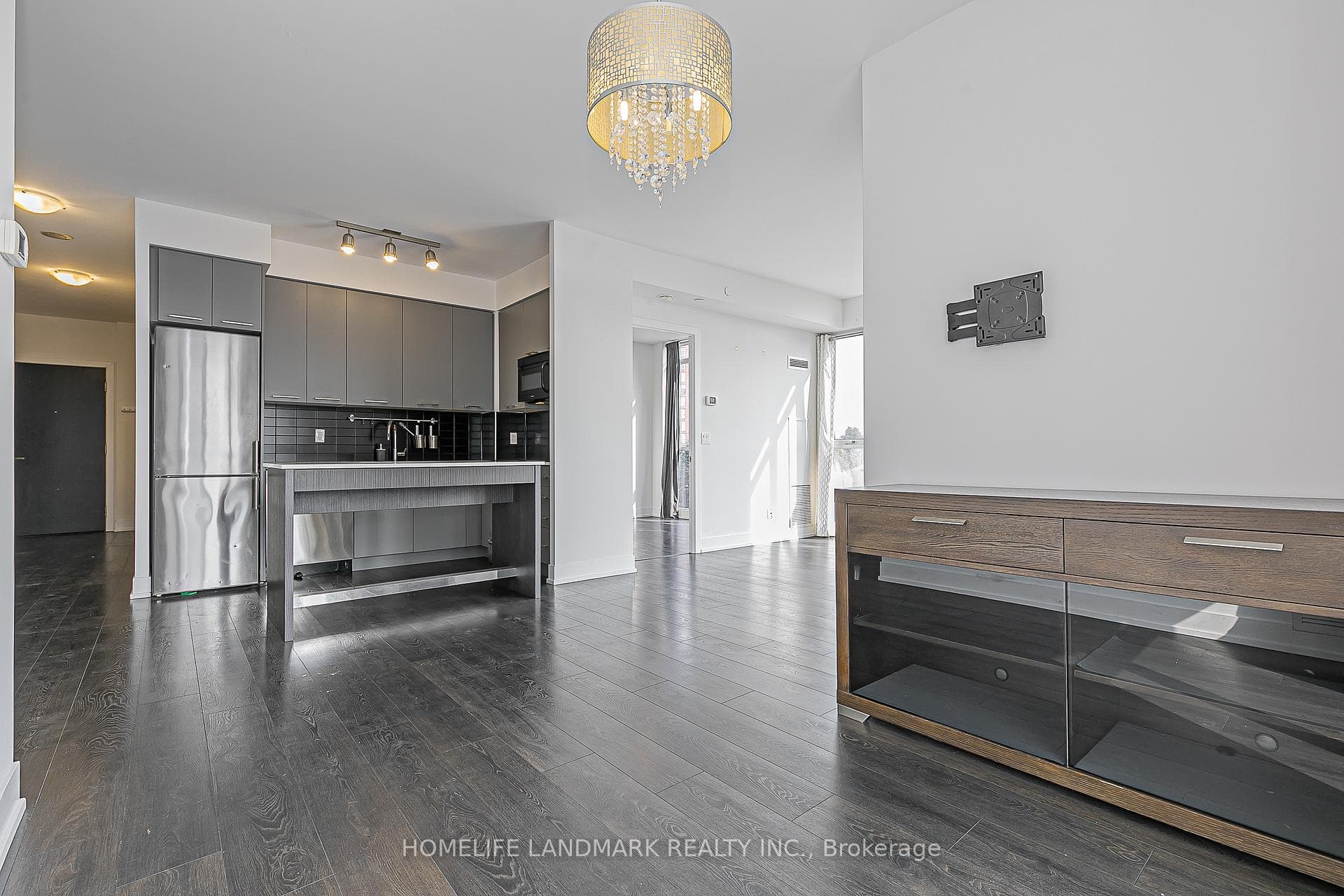 9471 Yonge Street Unit 503 photo 17