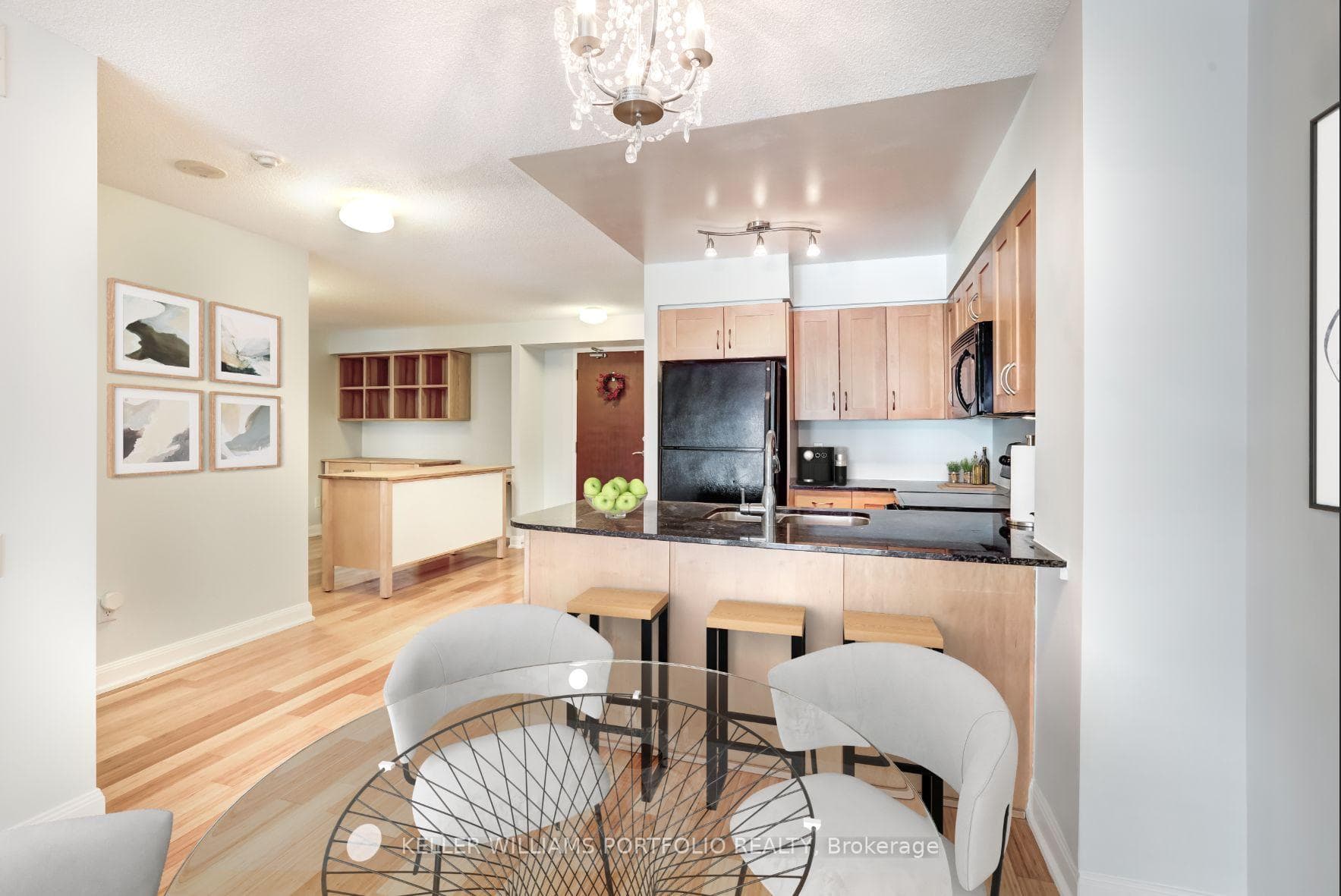 2181 Yonge Street Unit 709 photo 10