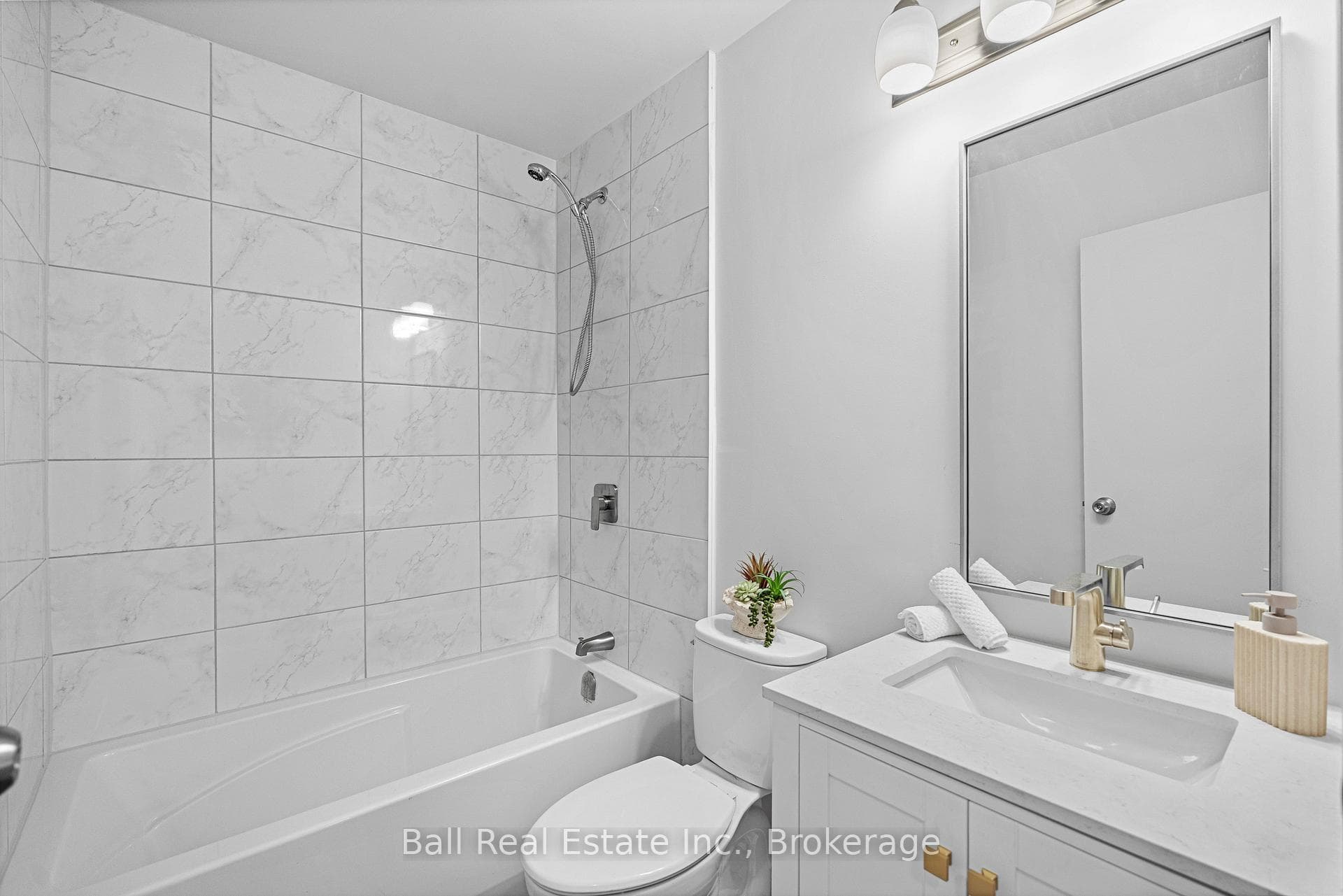 774 Mountain Ash Road photo 31