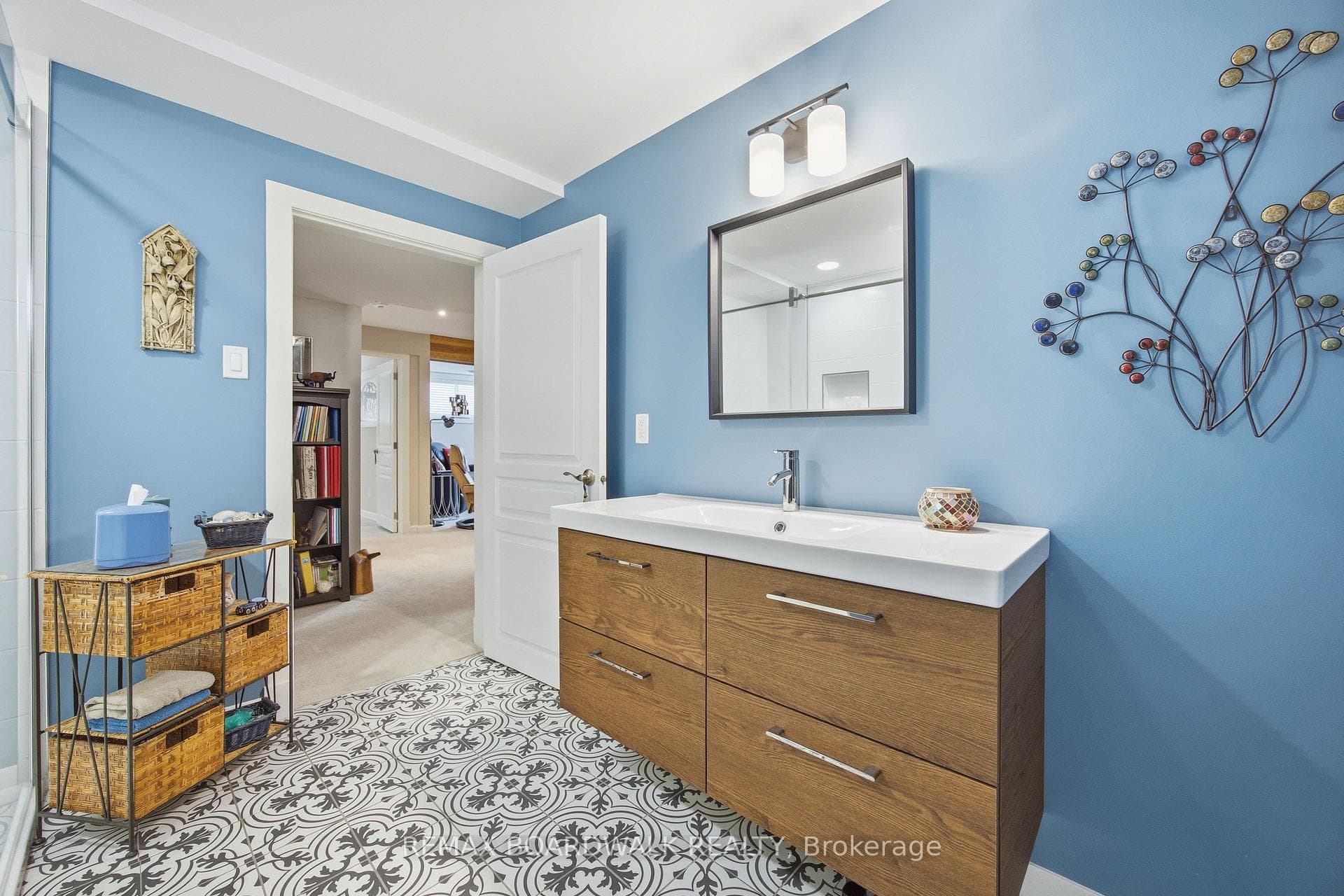 216 Mckenny Street photo 36