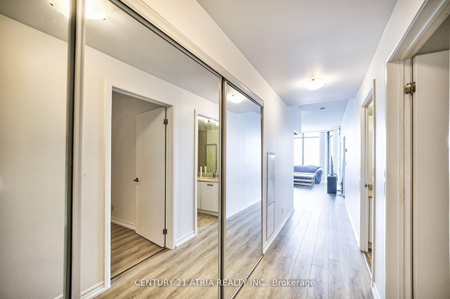832 Bay Street Unit 3802 photo 6
