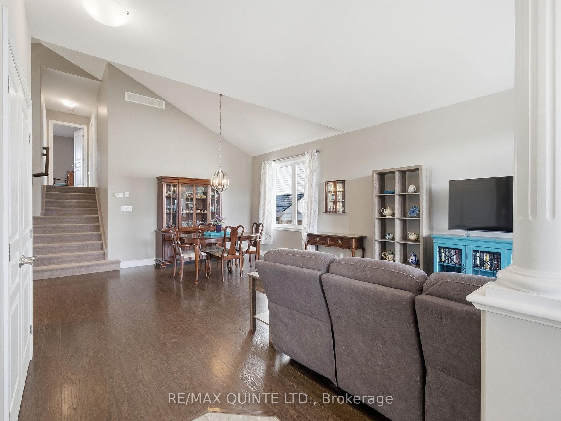 Open concept floorplan.