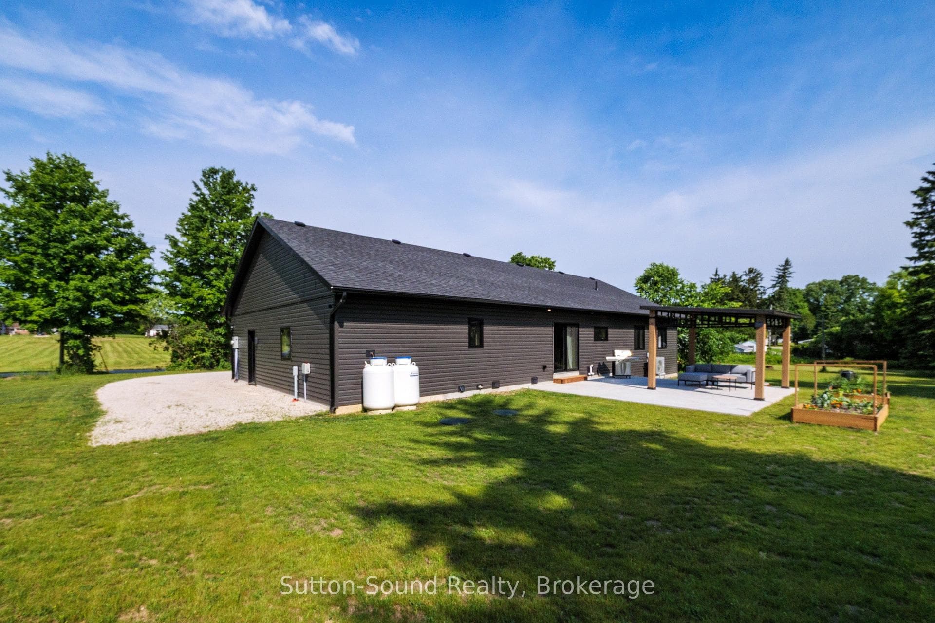 115 Gordon Street photo 8