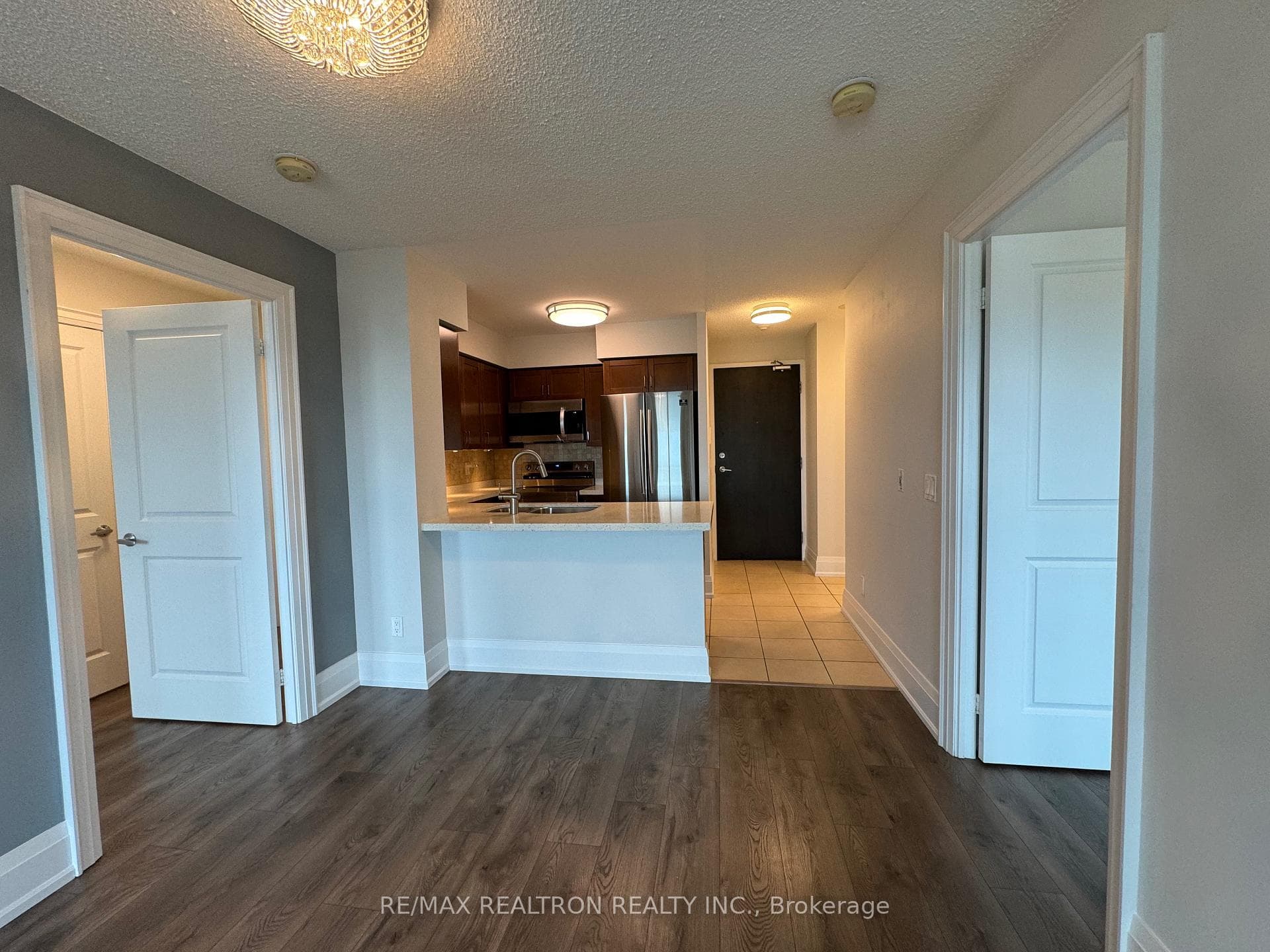 225 Sherway Gardens Road Unit 2108 photo 11