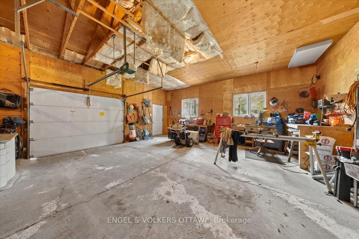 4841 Torbolton Ridge photo 42