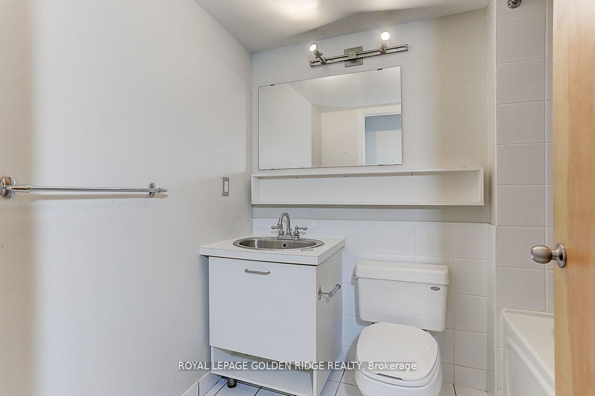 255 Richmond Street Unit PH11 photo 25