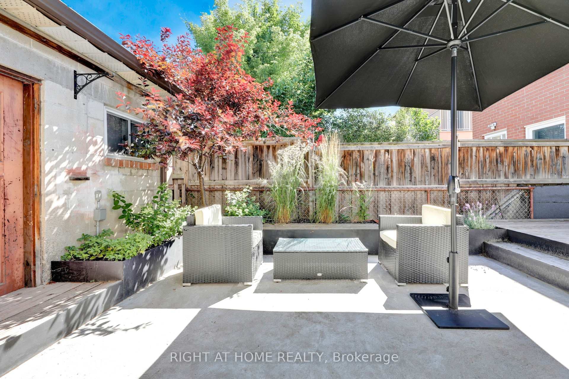 130 Armstrong Avenue photo 31