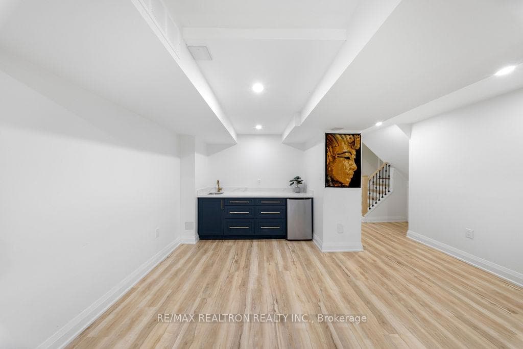 678 Skye Court photo 37