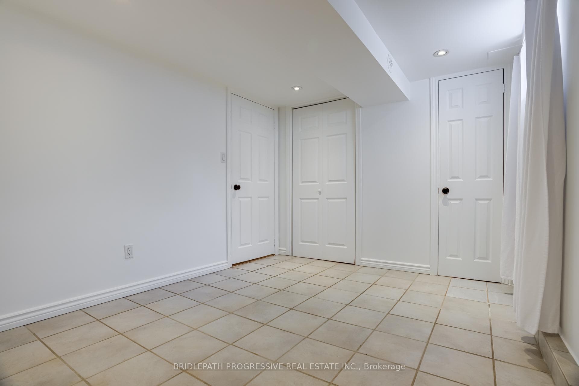 103 Ashdale Avenue Unit 3 photo 16