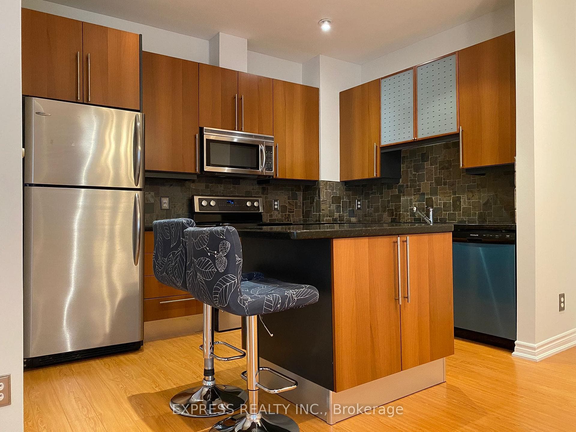 11 Everson Drive Unit 408 photo 6