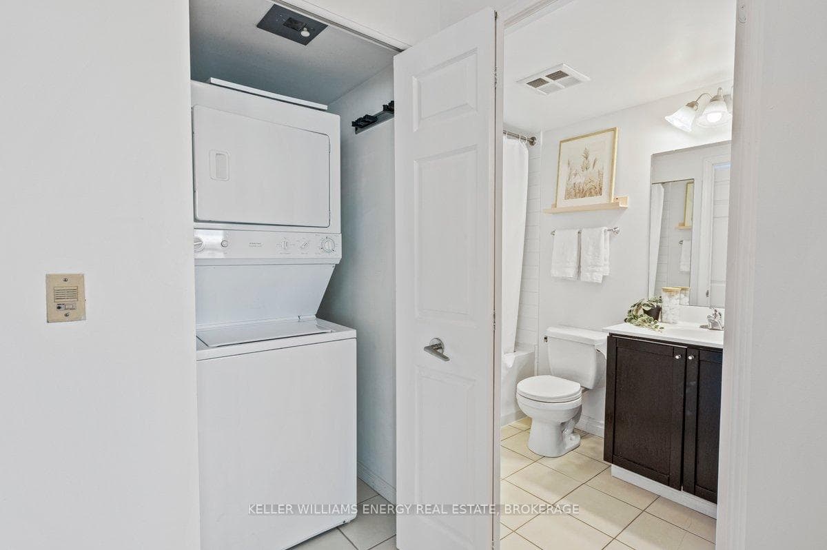 340 Watson Street Unit 516 photo 17
