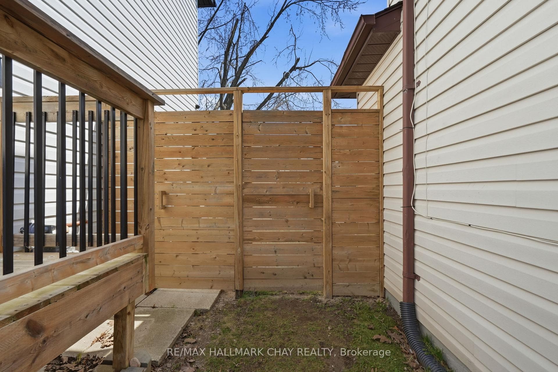 21 Carr Drive photo 28