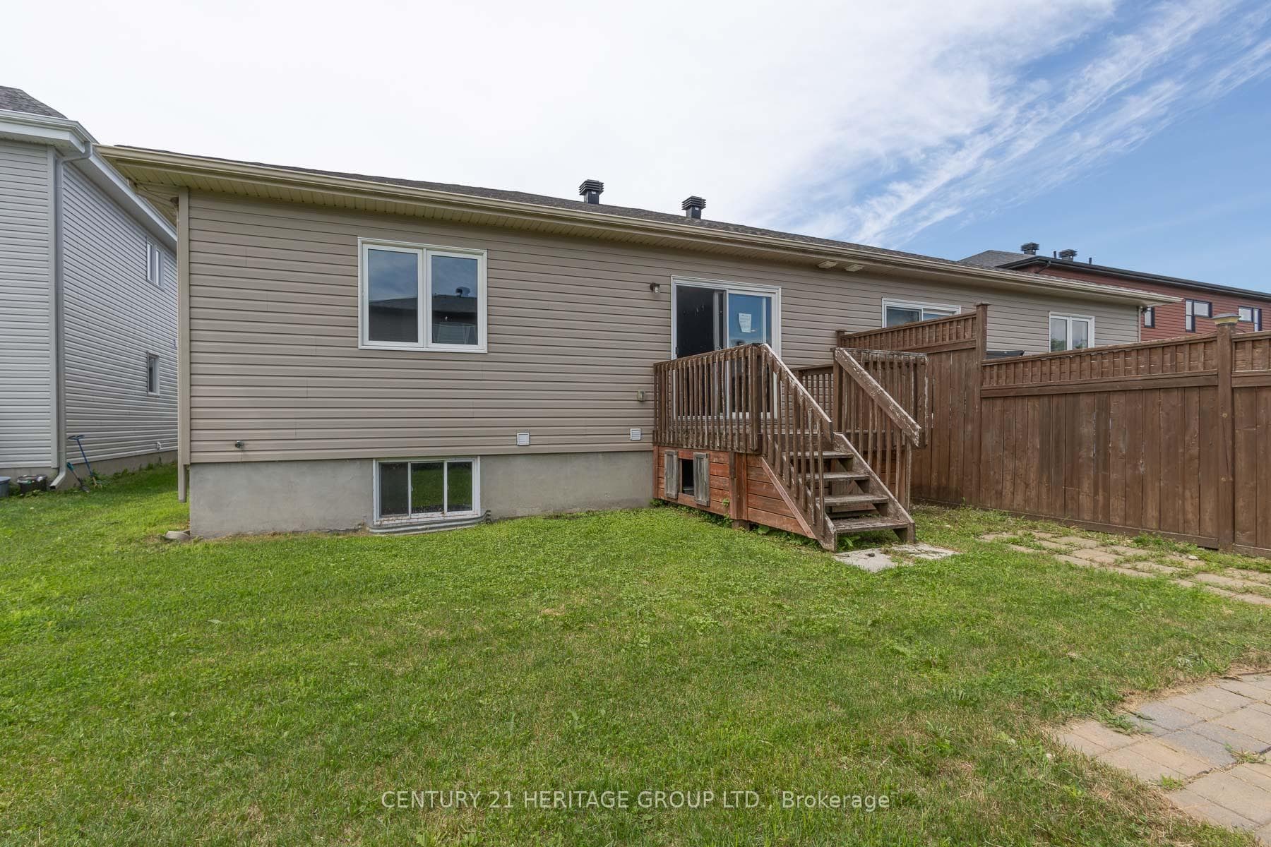 367 Trillium Circle photo 2