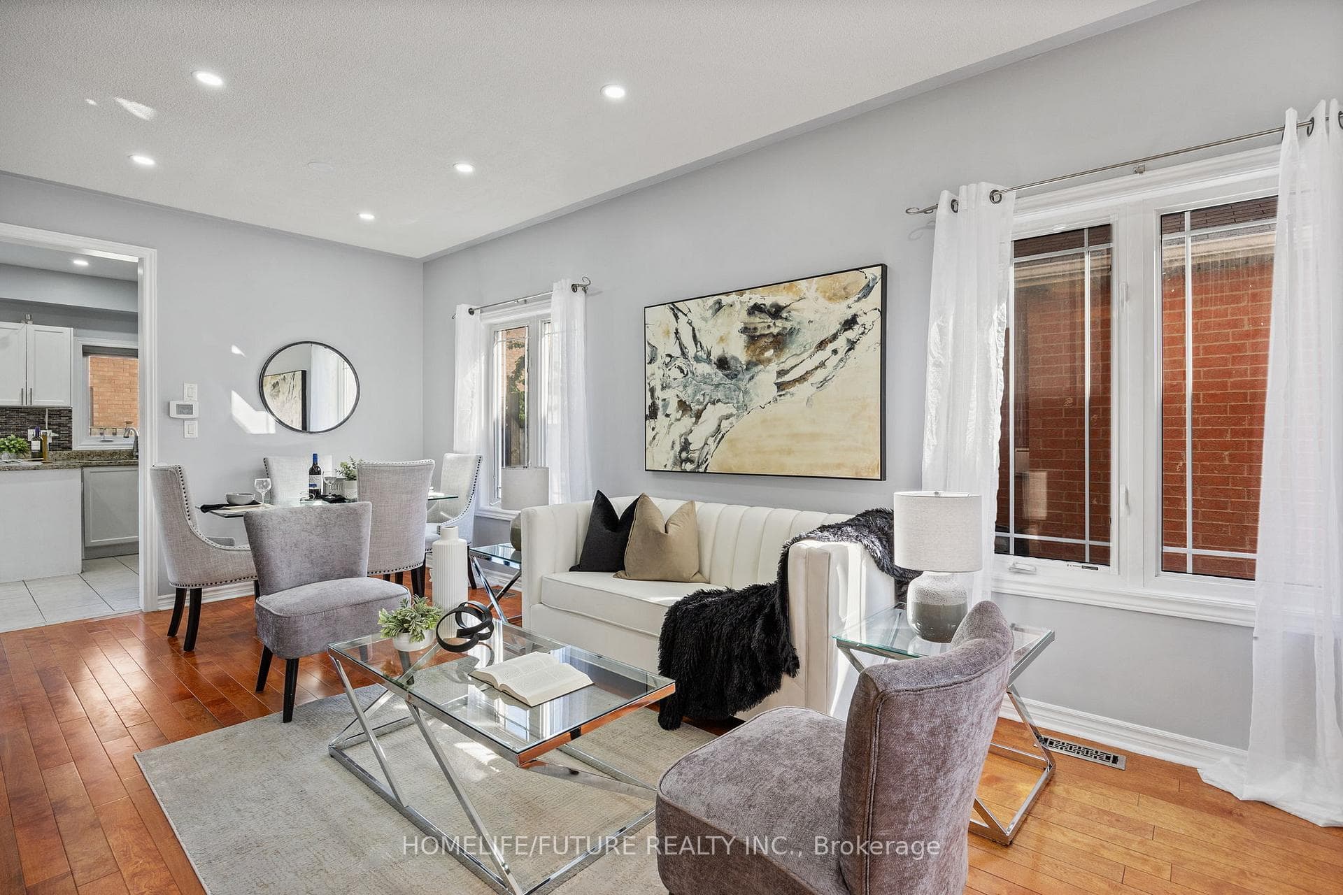 652 Twain Avenue photo 6