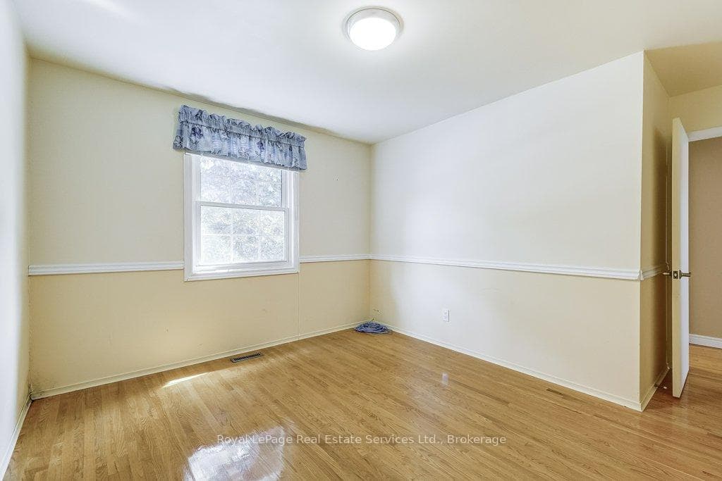 3121 Victoria Street photo 36