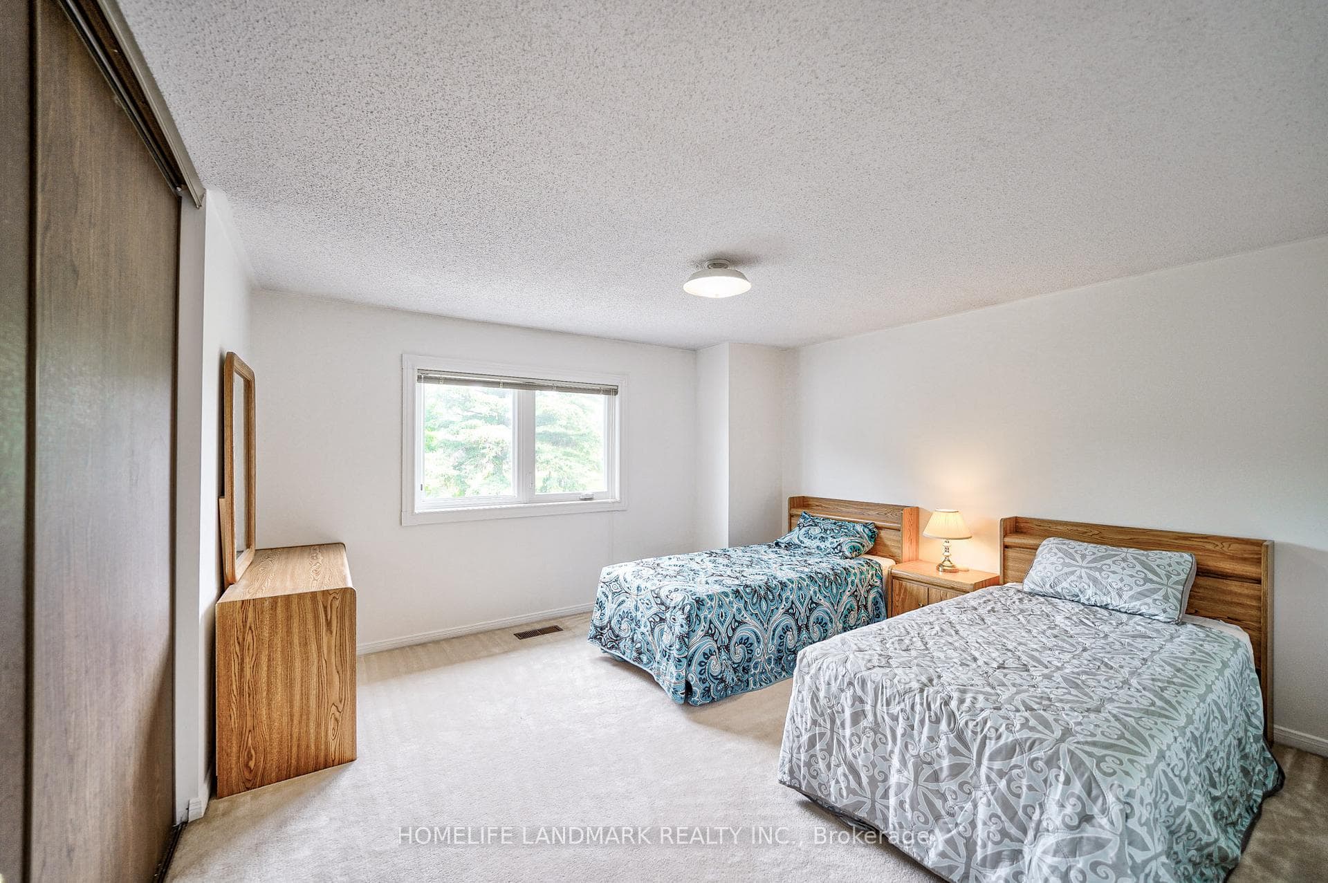 1076 Huntingwood Drive photo 32
