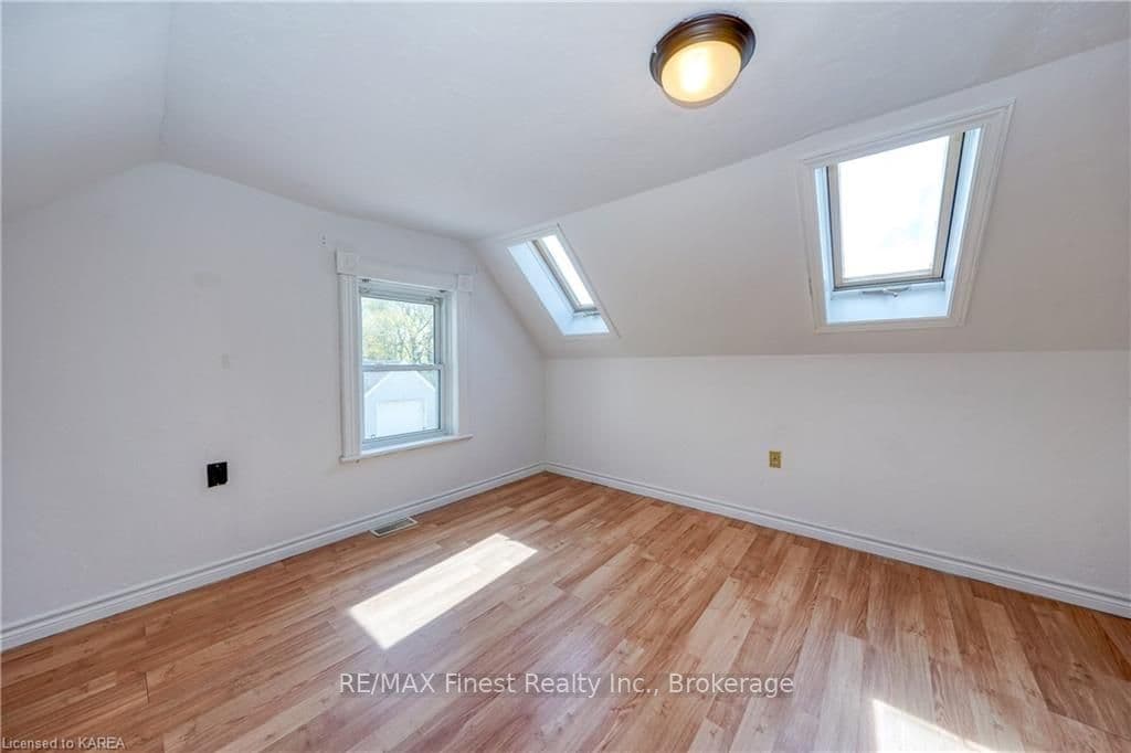174 PINE Street photo 11