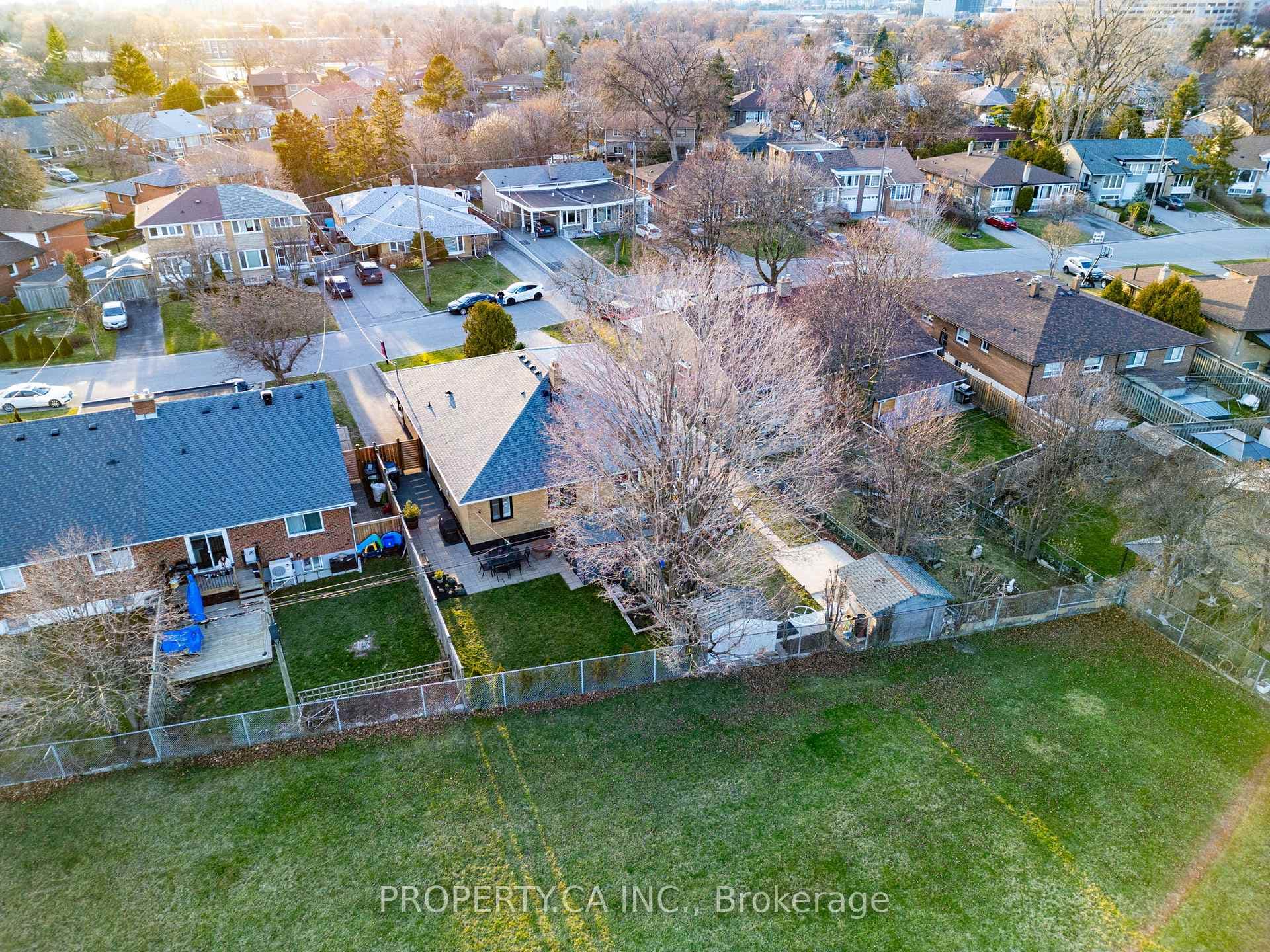 23 Niantic Crescent photo 22