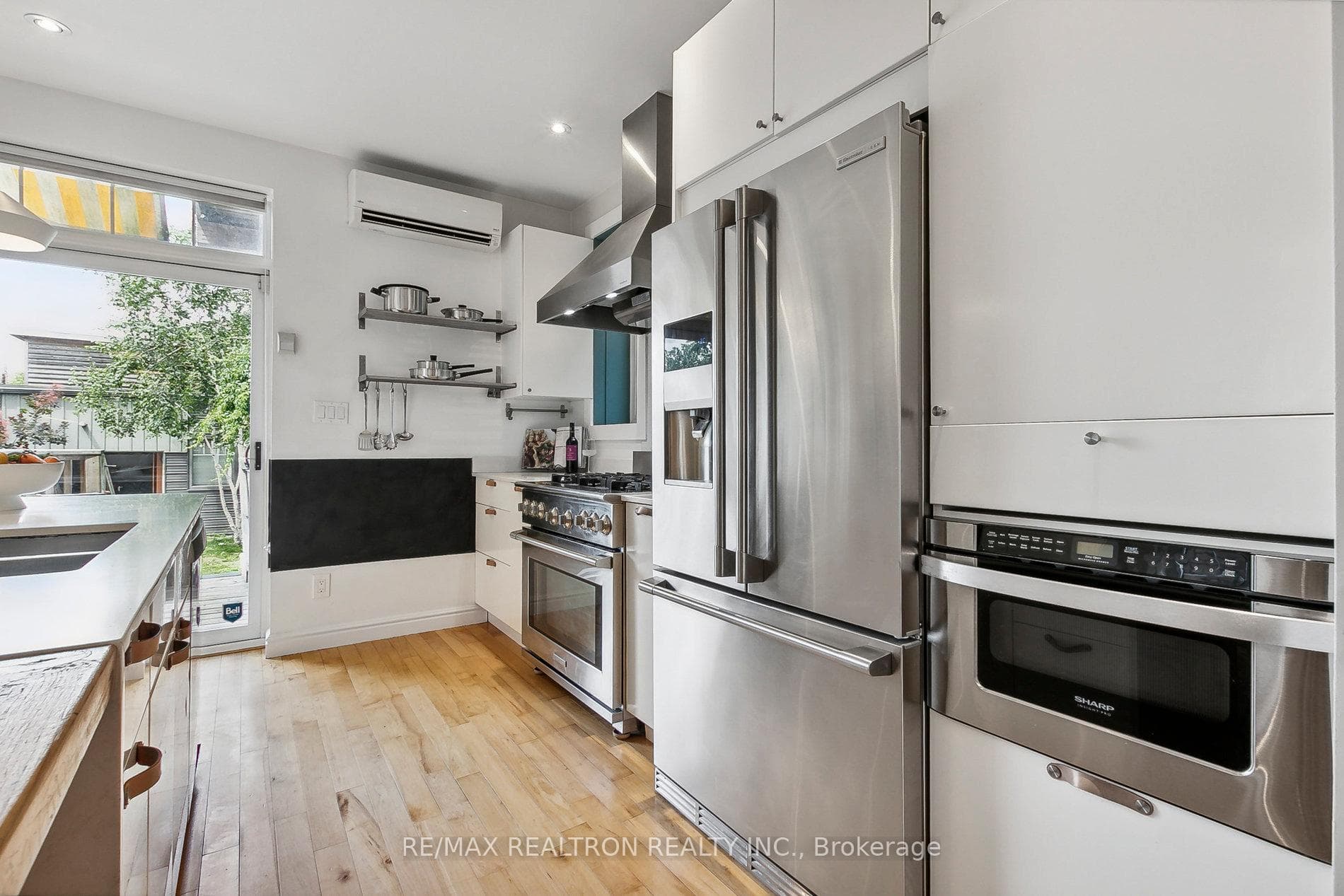 282 Perth Avenue photo 18