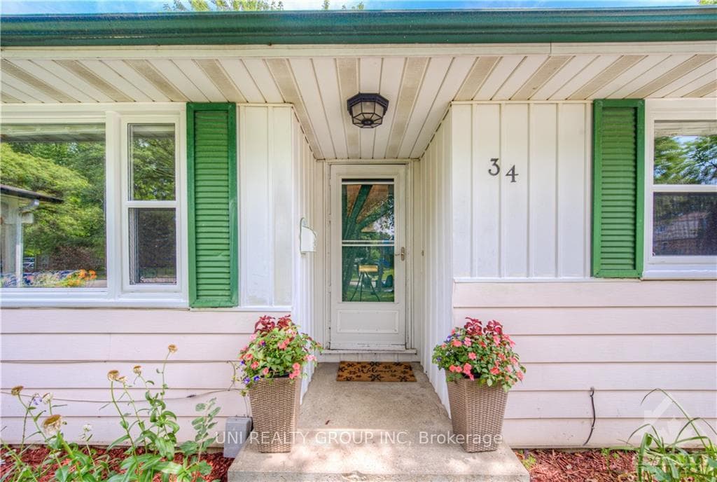 34 AMOS Avenue photo 3