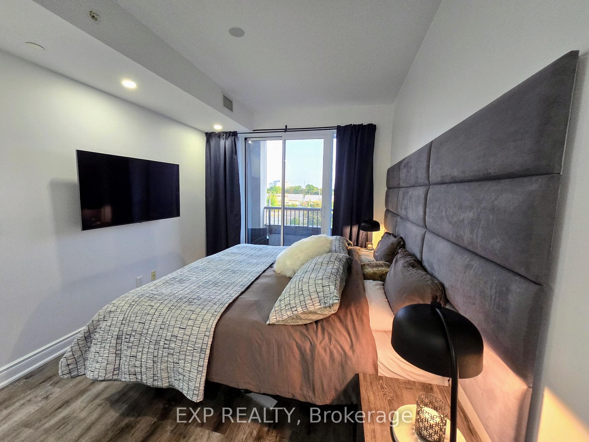 38 Cedarland Drive Unit 309 photo 29
