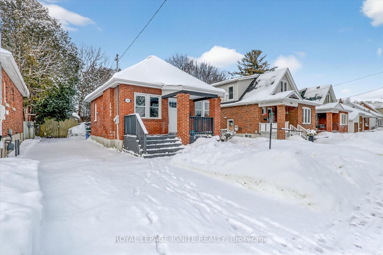 390 Jarvis Street photo 2