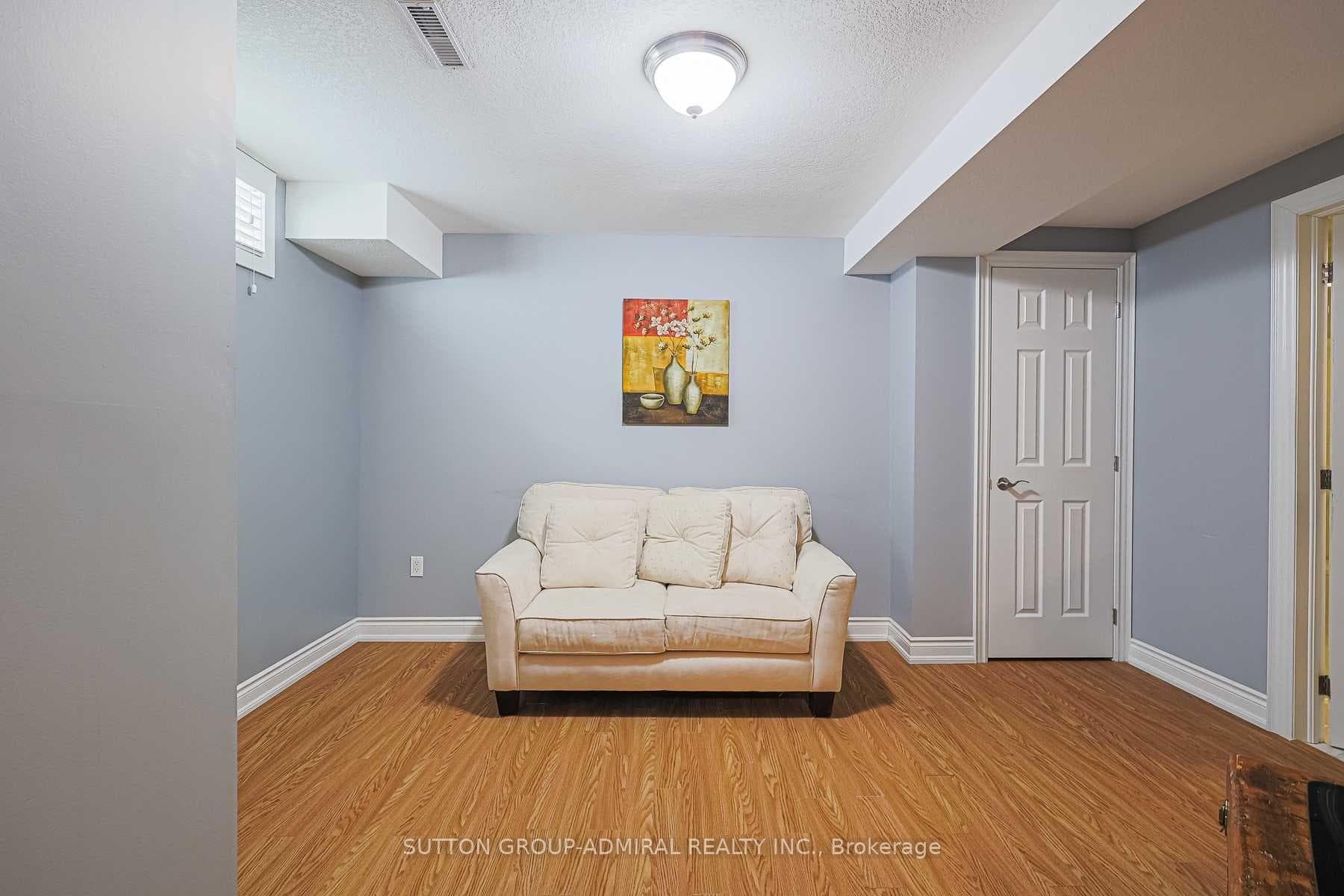 242 Mapleton Avenue photo 23