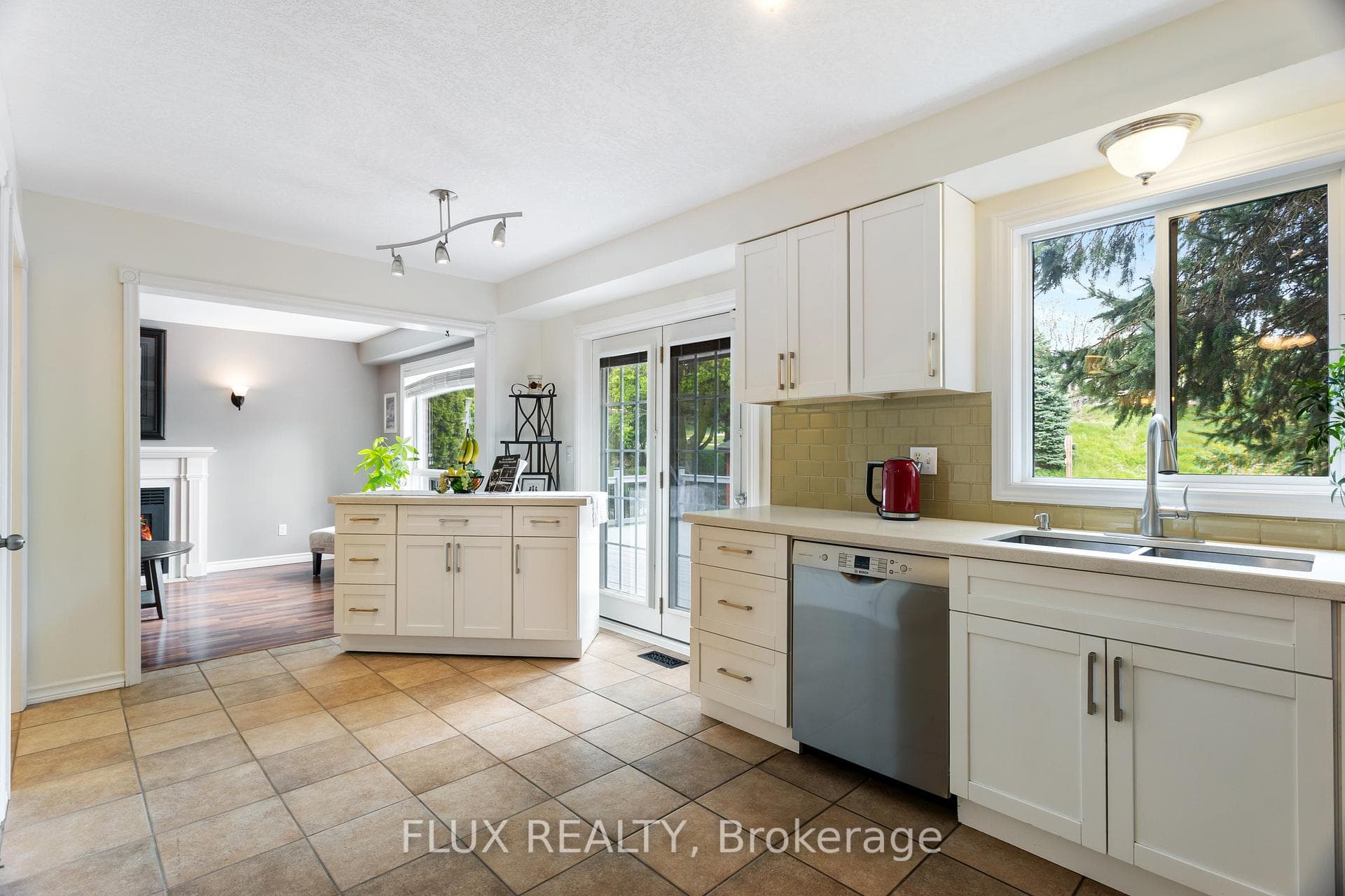 1 Hilltop Drive photo 17