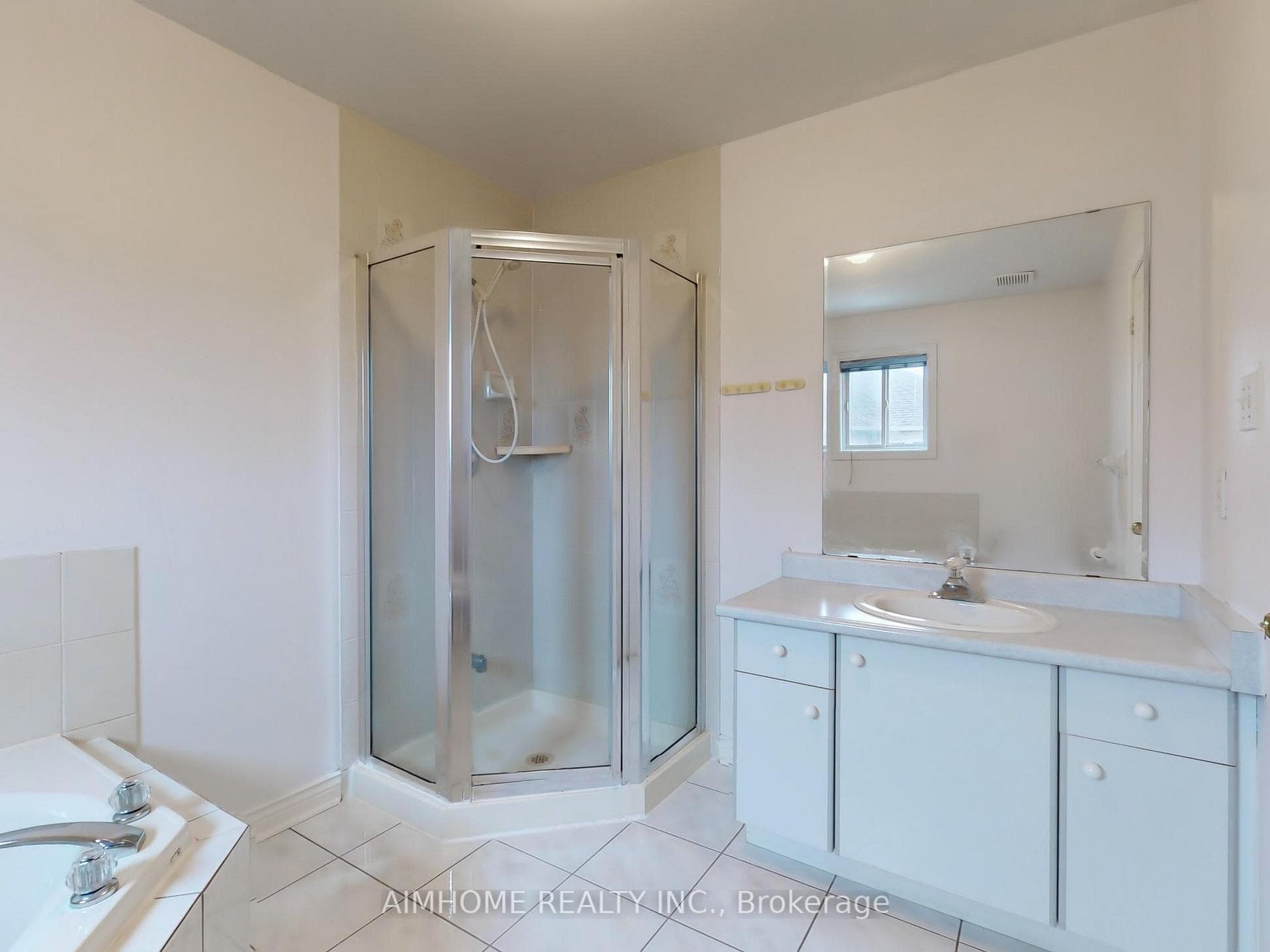 1445 Willowvale Gardens photo 26