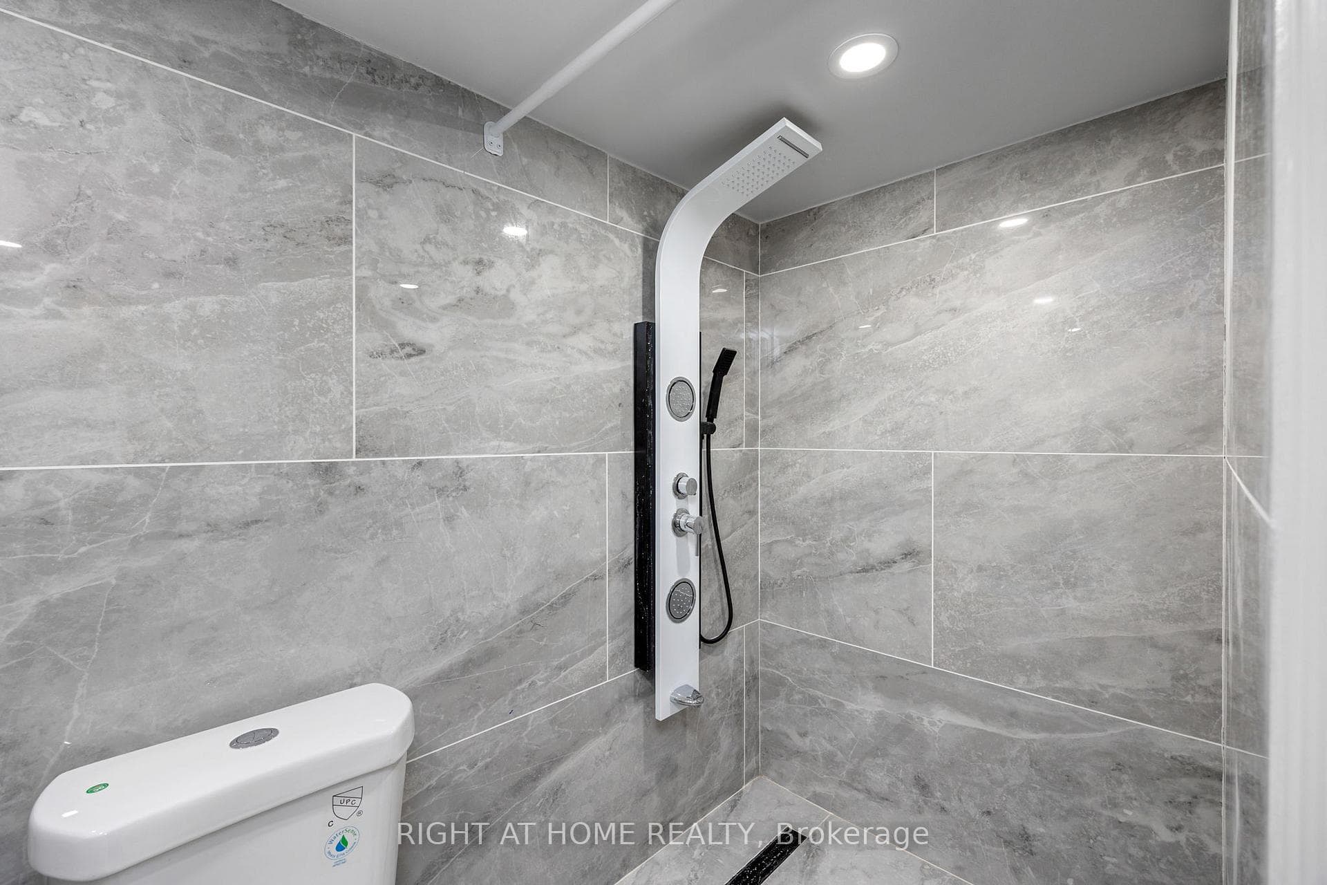 53 Gaiety Drive photo 28