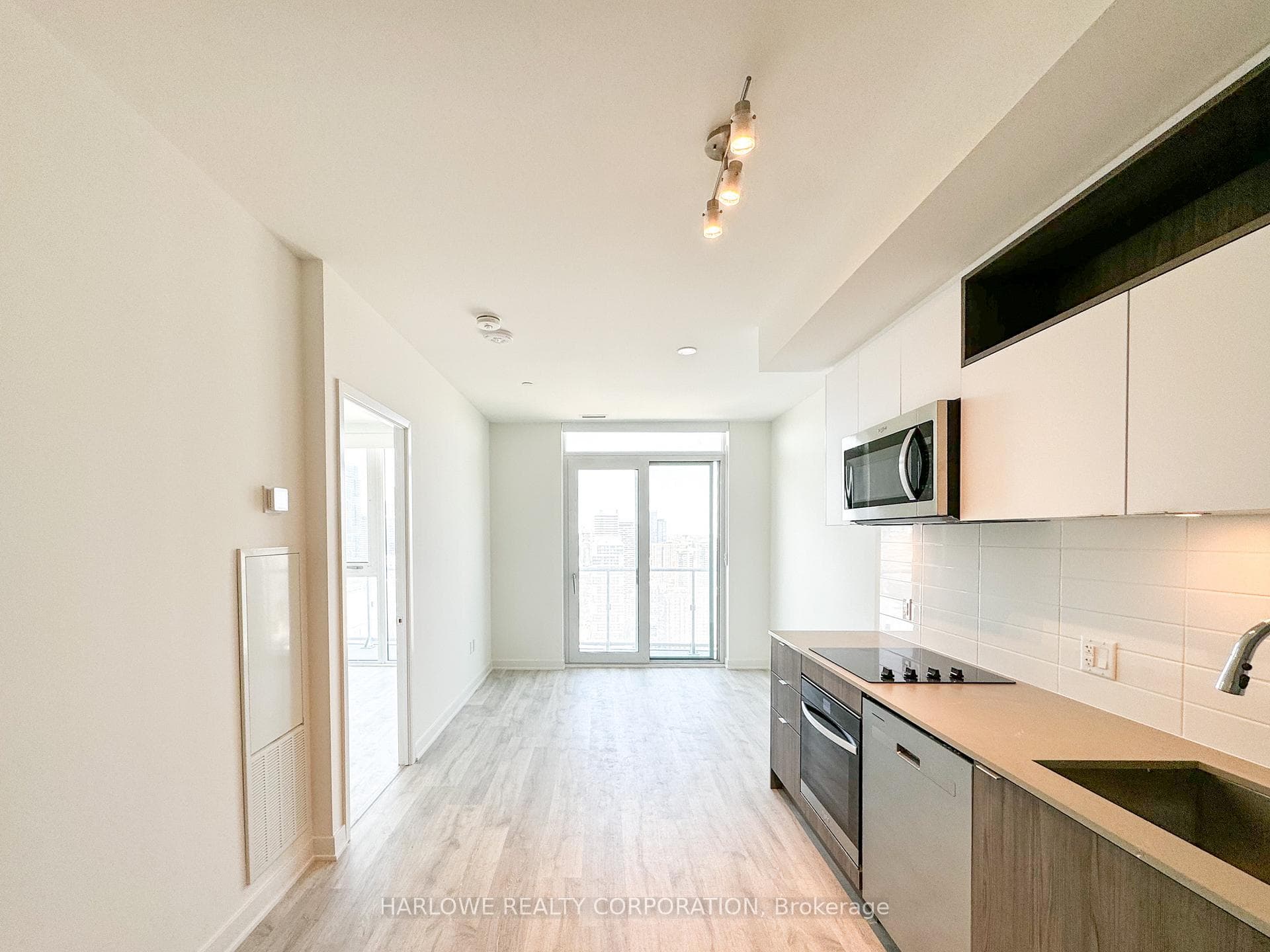 100 Dalhousie Street Unit 3902 photo 2