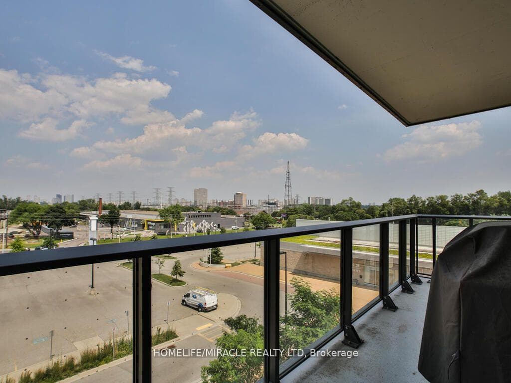 3 Southvale Drive Unit 402 photo 13