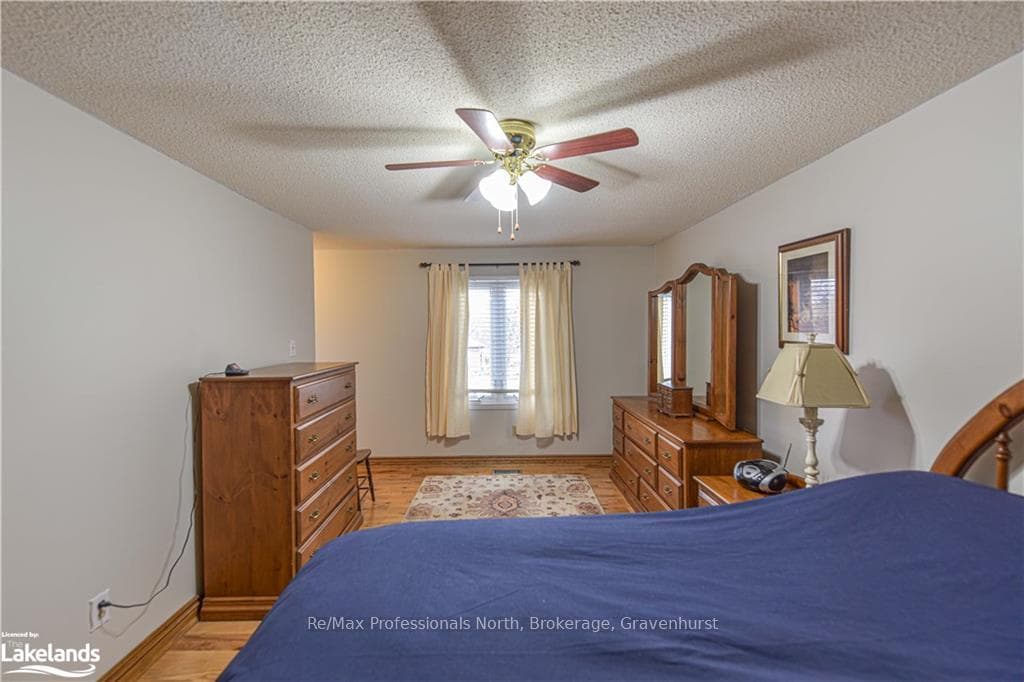 67 CARRUTHERS Crescent photo 19