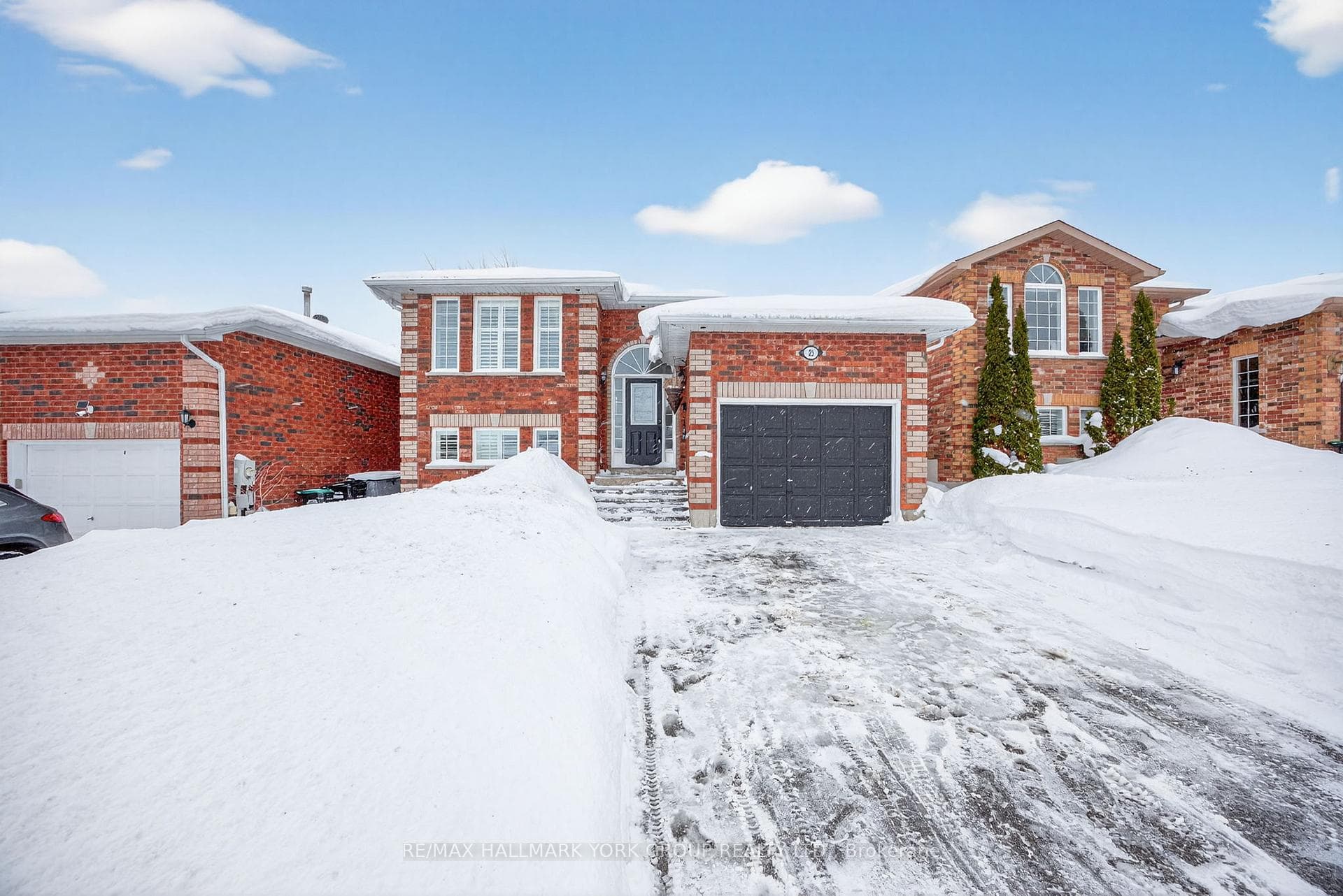 25 Forest Dale Drive photo 2