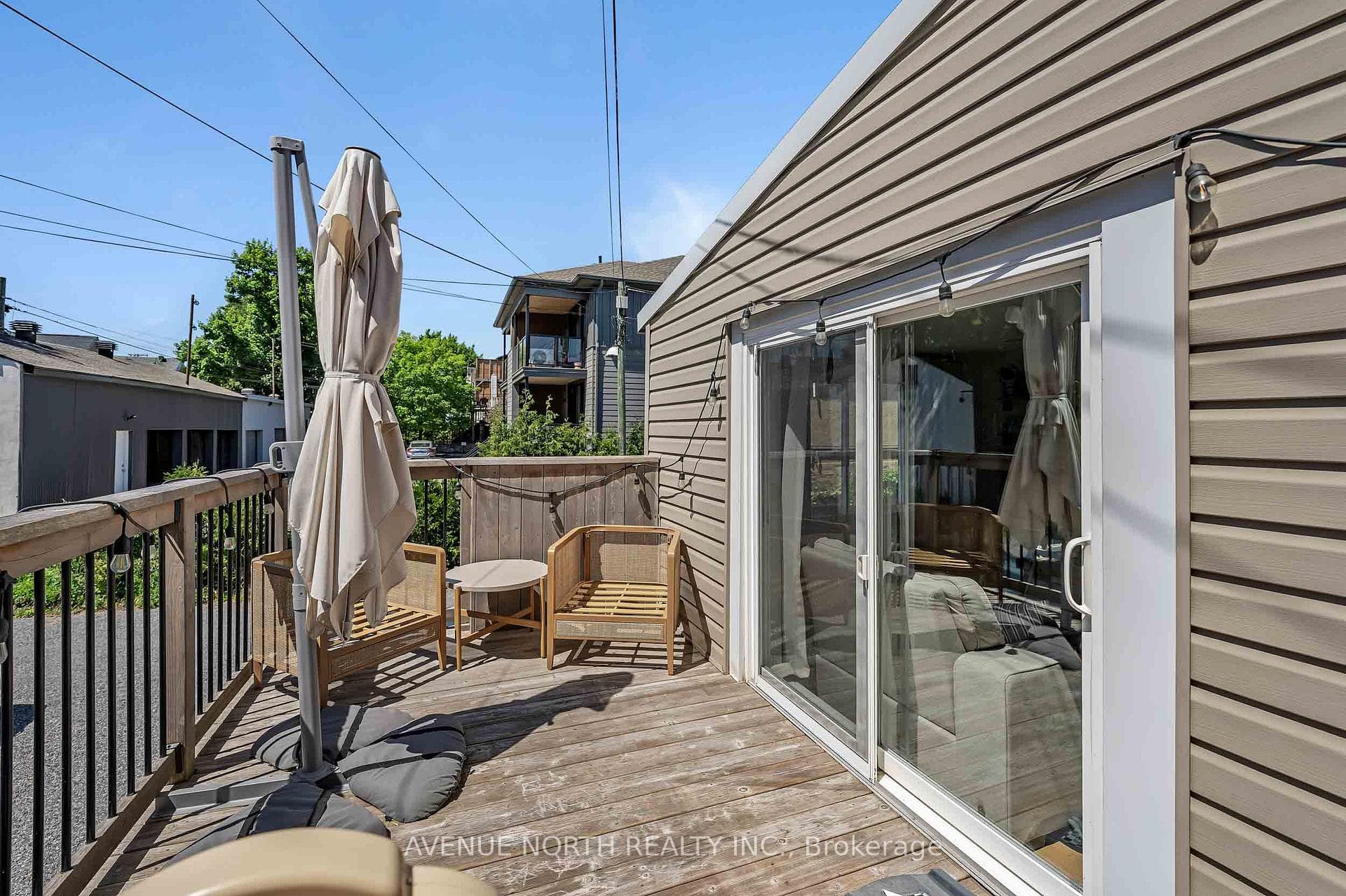 1091 Gladstone Avenue photo 21