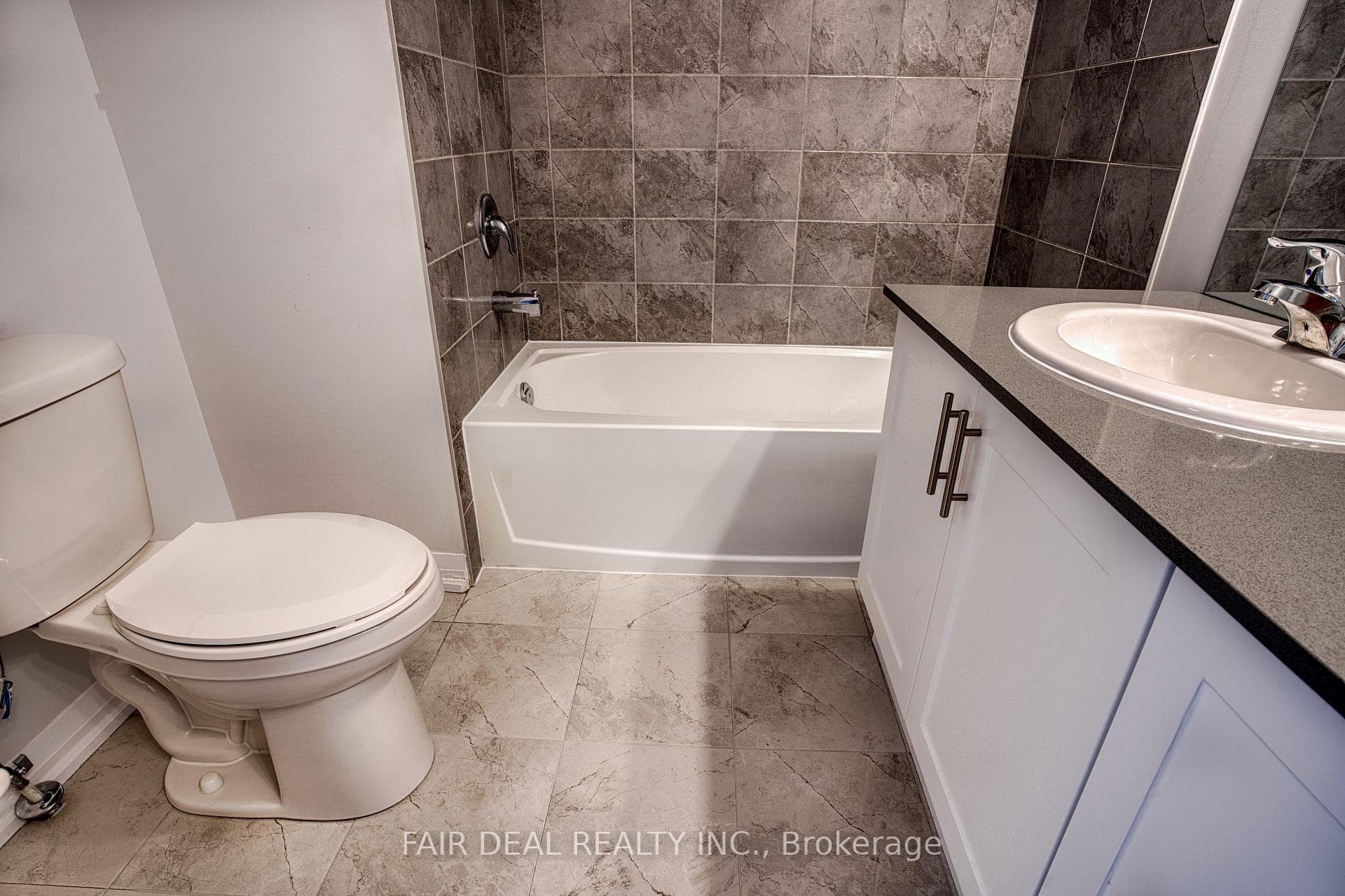 65 Mackay Drive photo 31