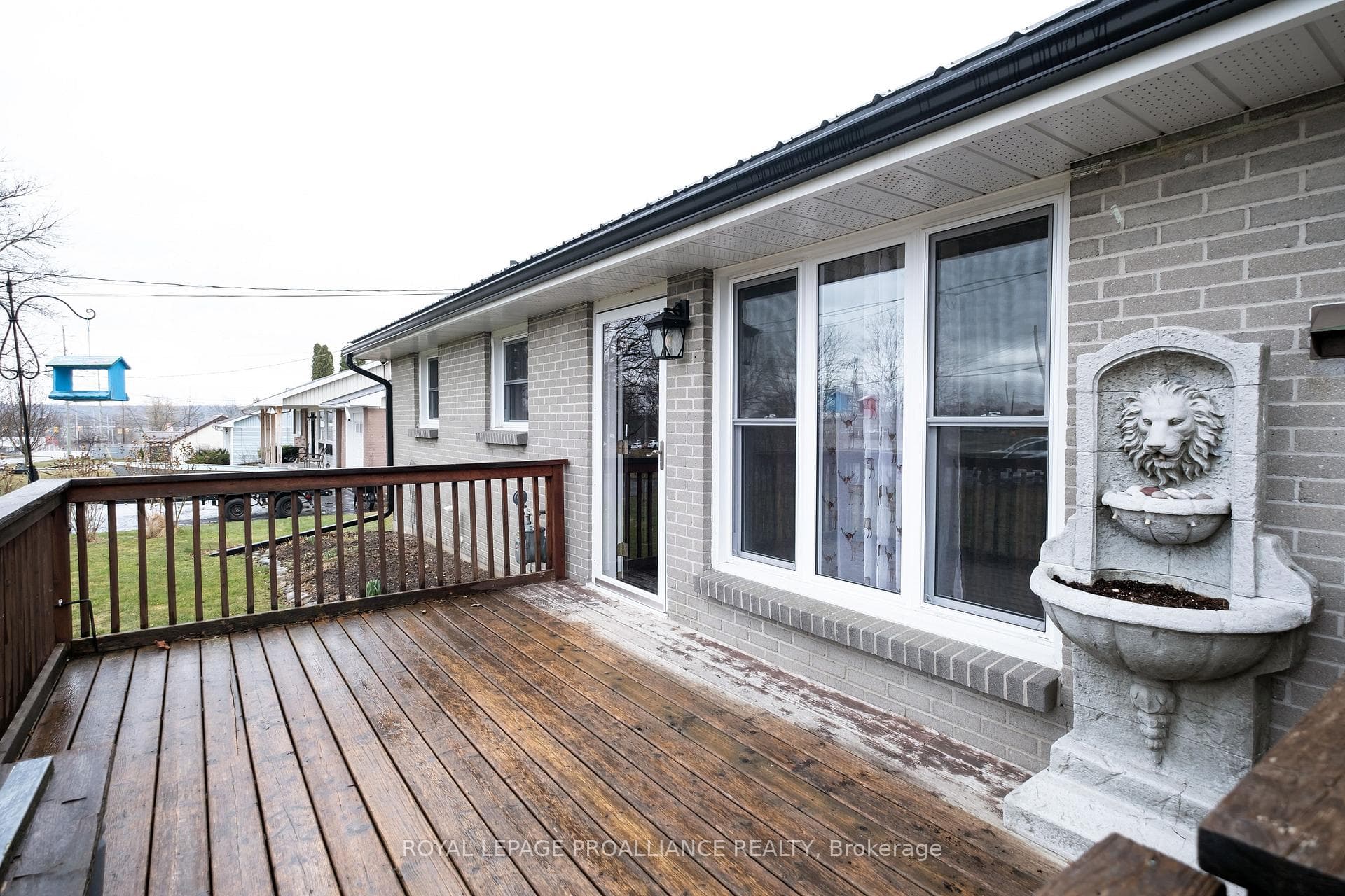 125 Aikins Road photo 2