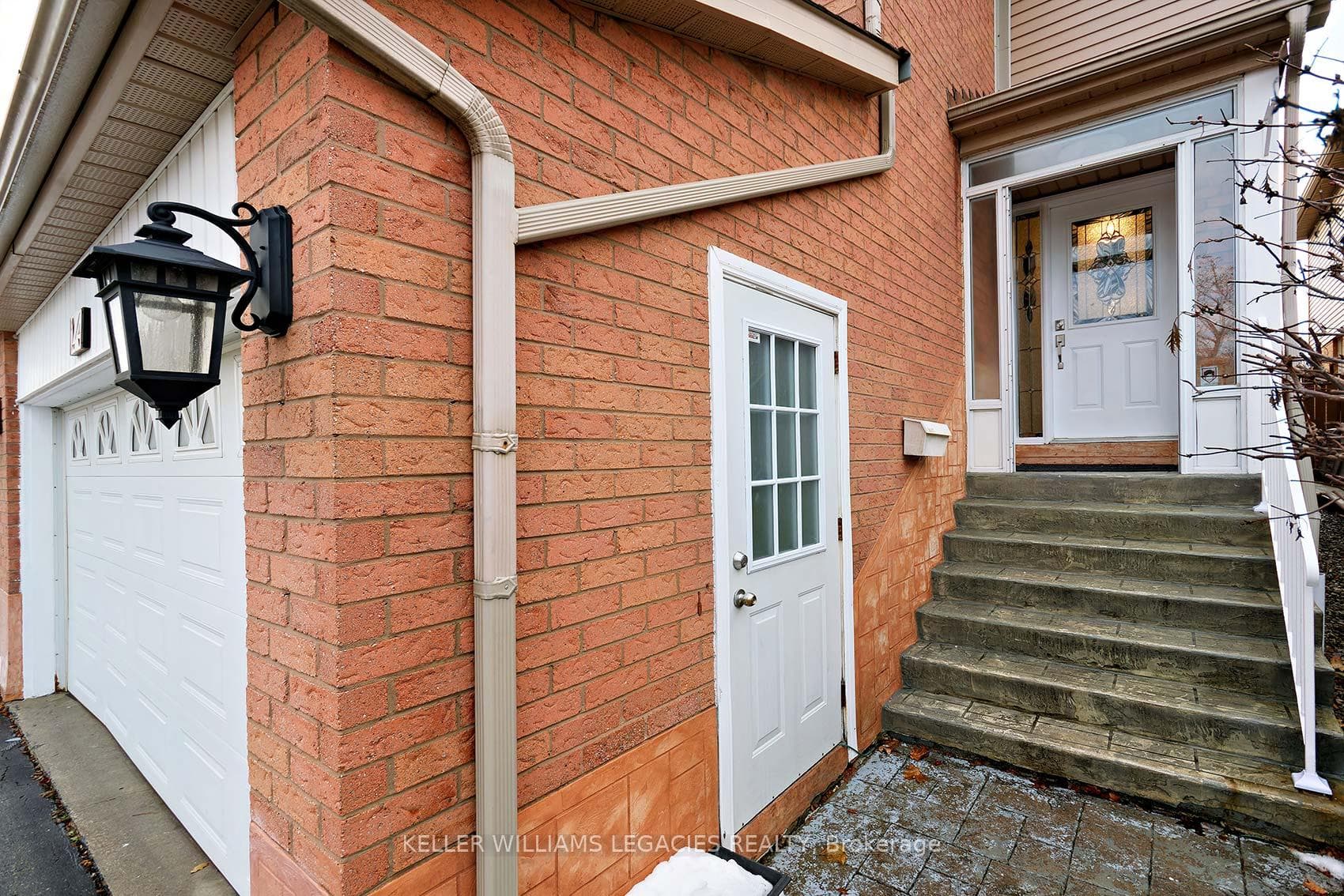 24 Newgate Place photo 3