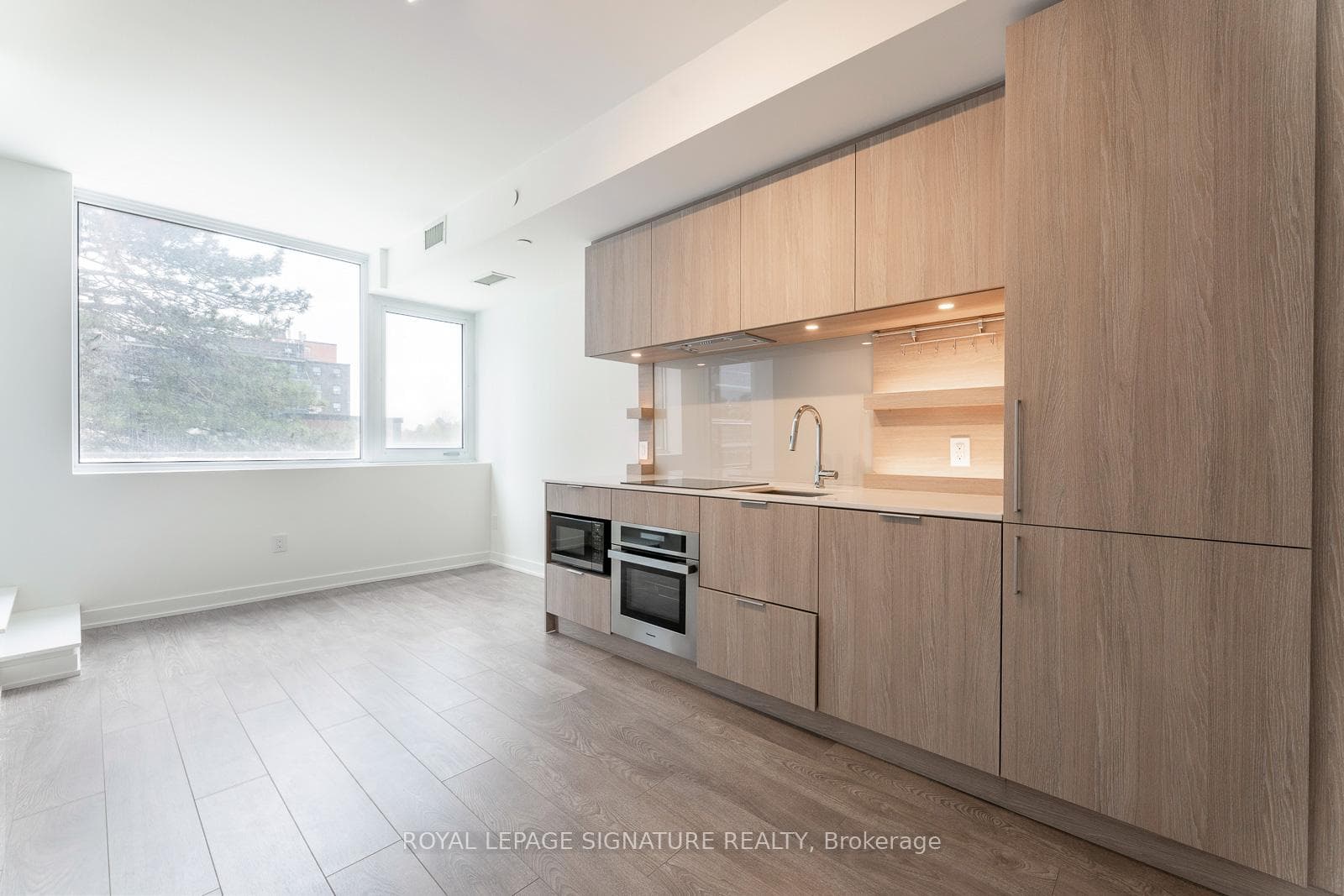 28 Ann Street Unit 215 photo 8